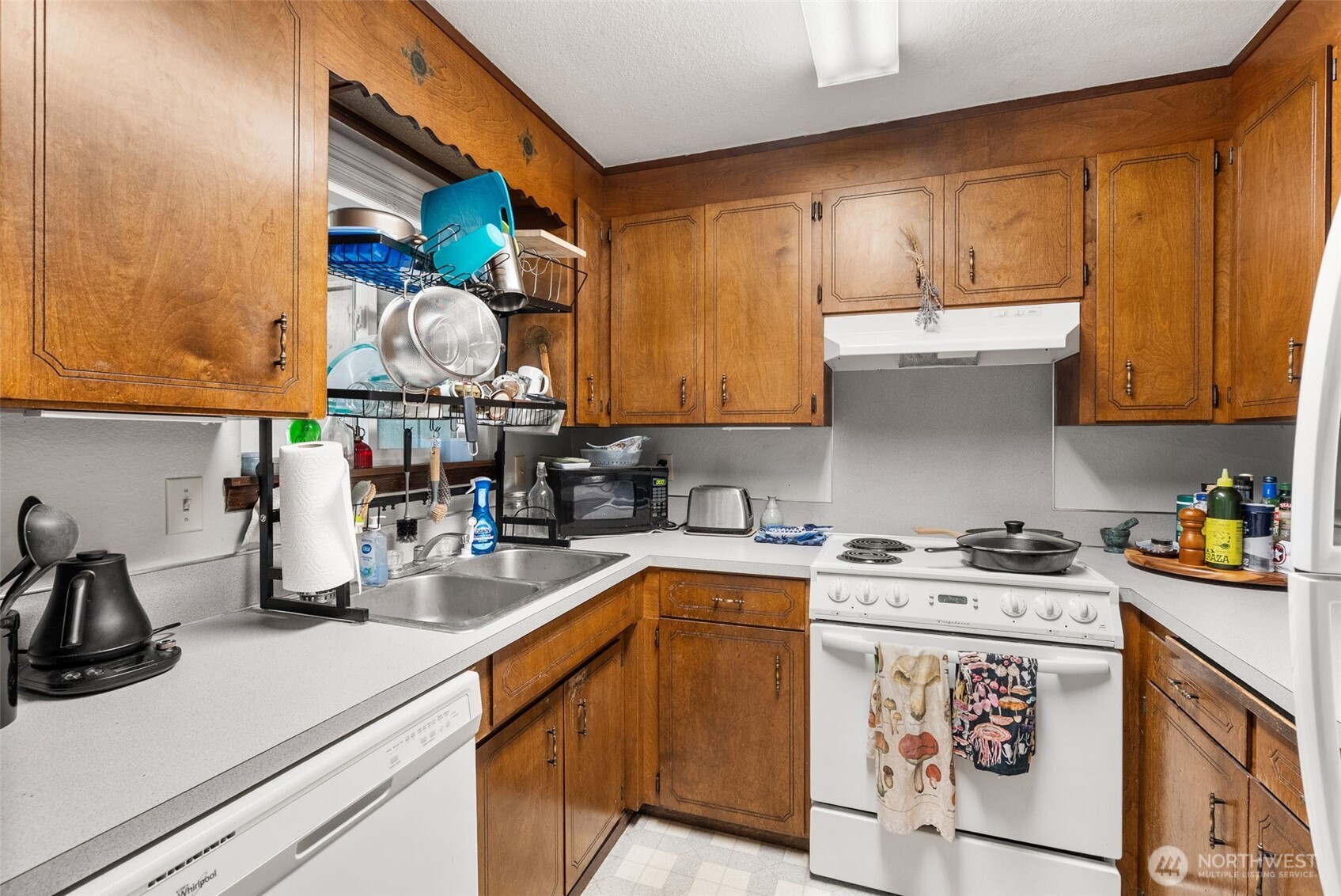 921 923 Central Street Property Photo 23