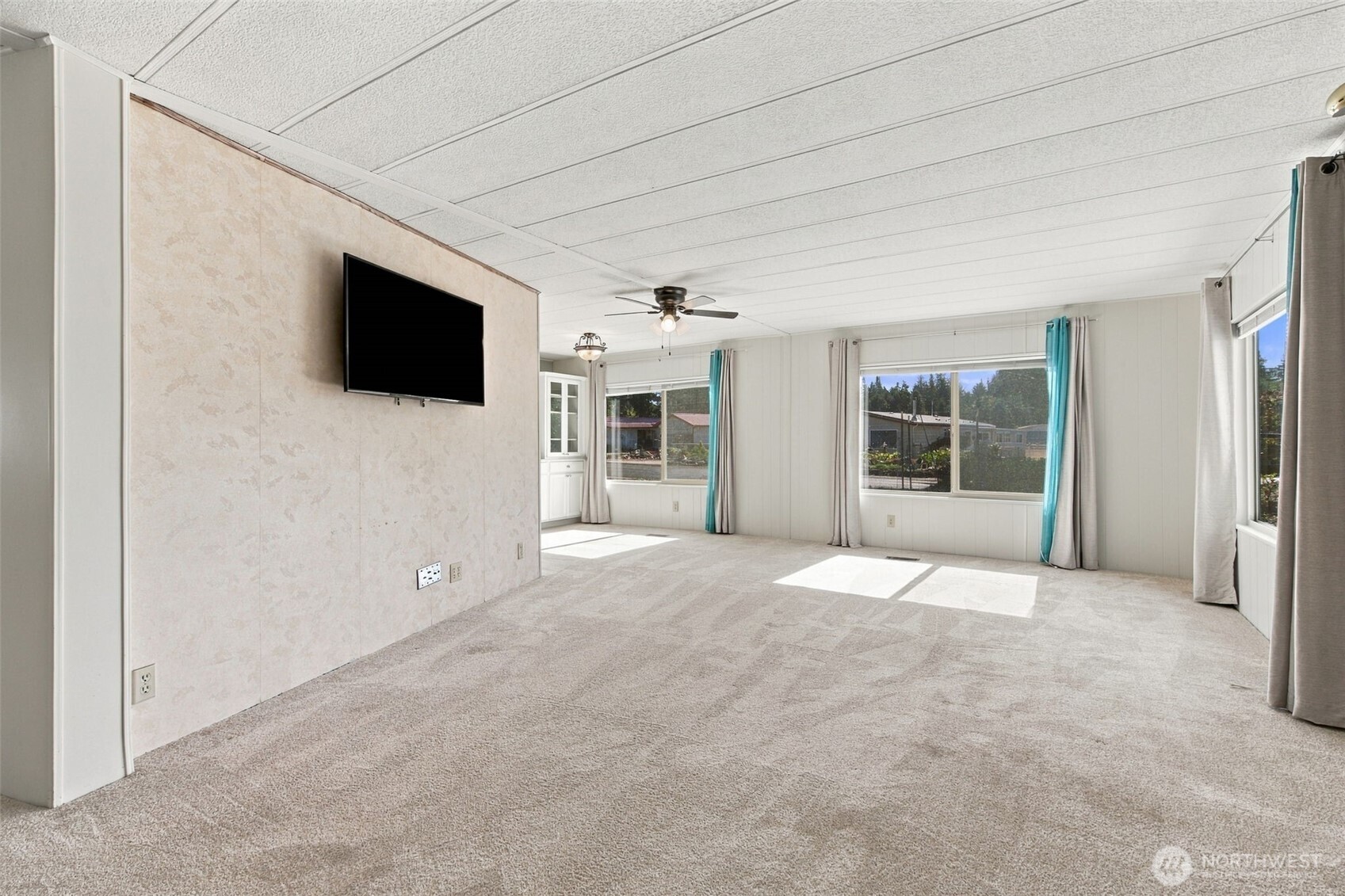 62 Holley Circle Property Photo 4