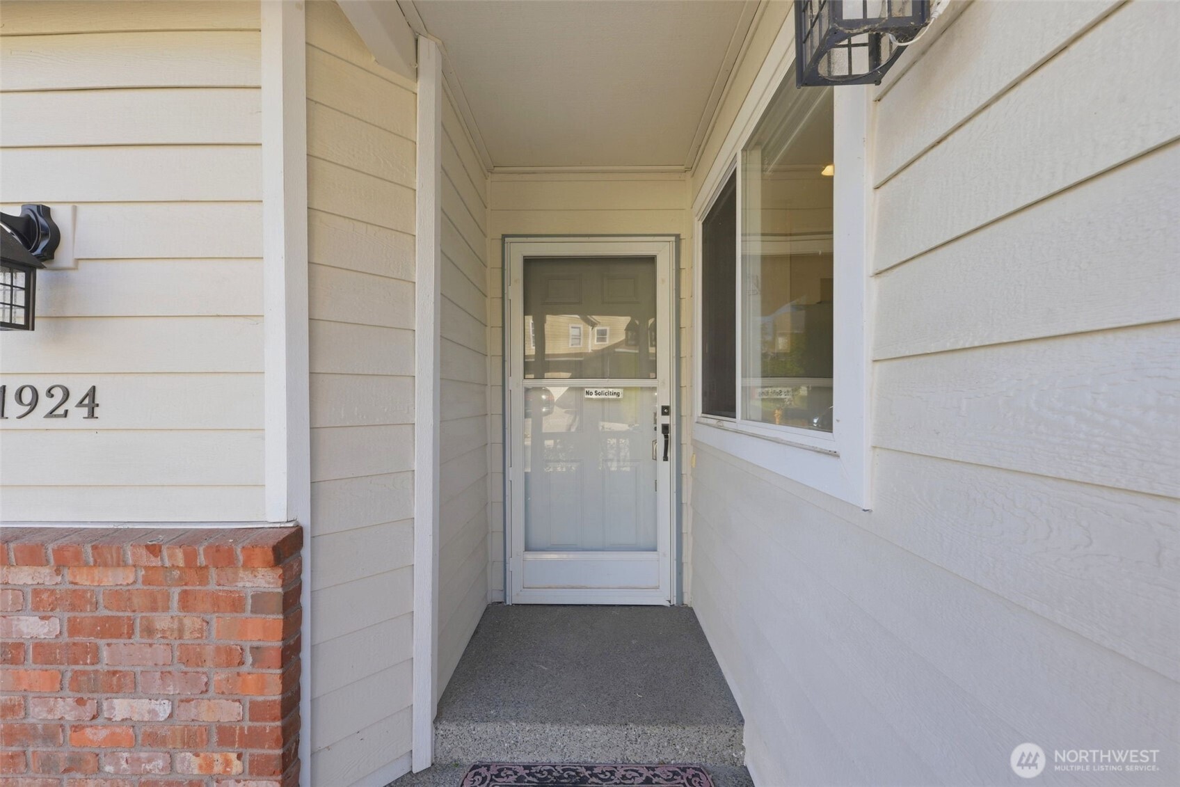 1924 187th Place Property Photo 6
