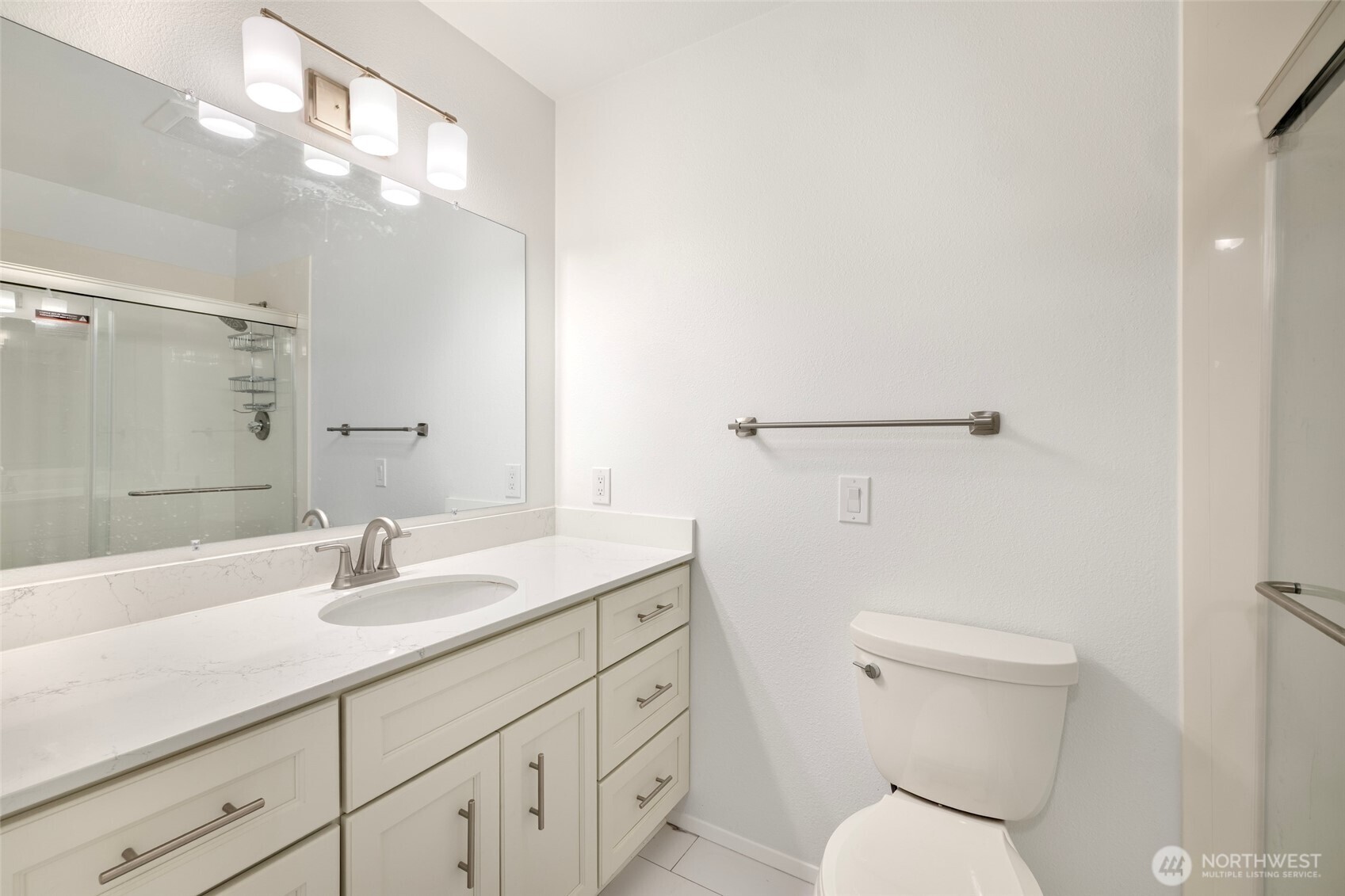 10817 Glen Acres Dr B Property Photo 14