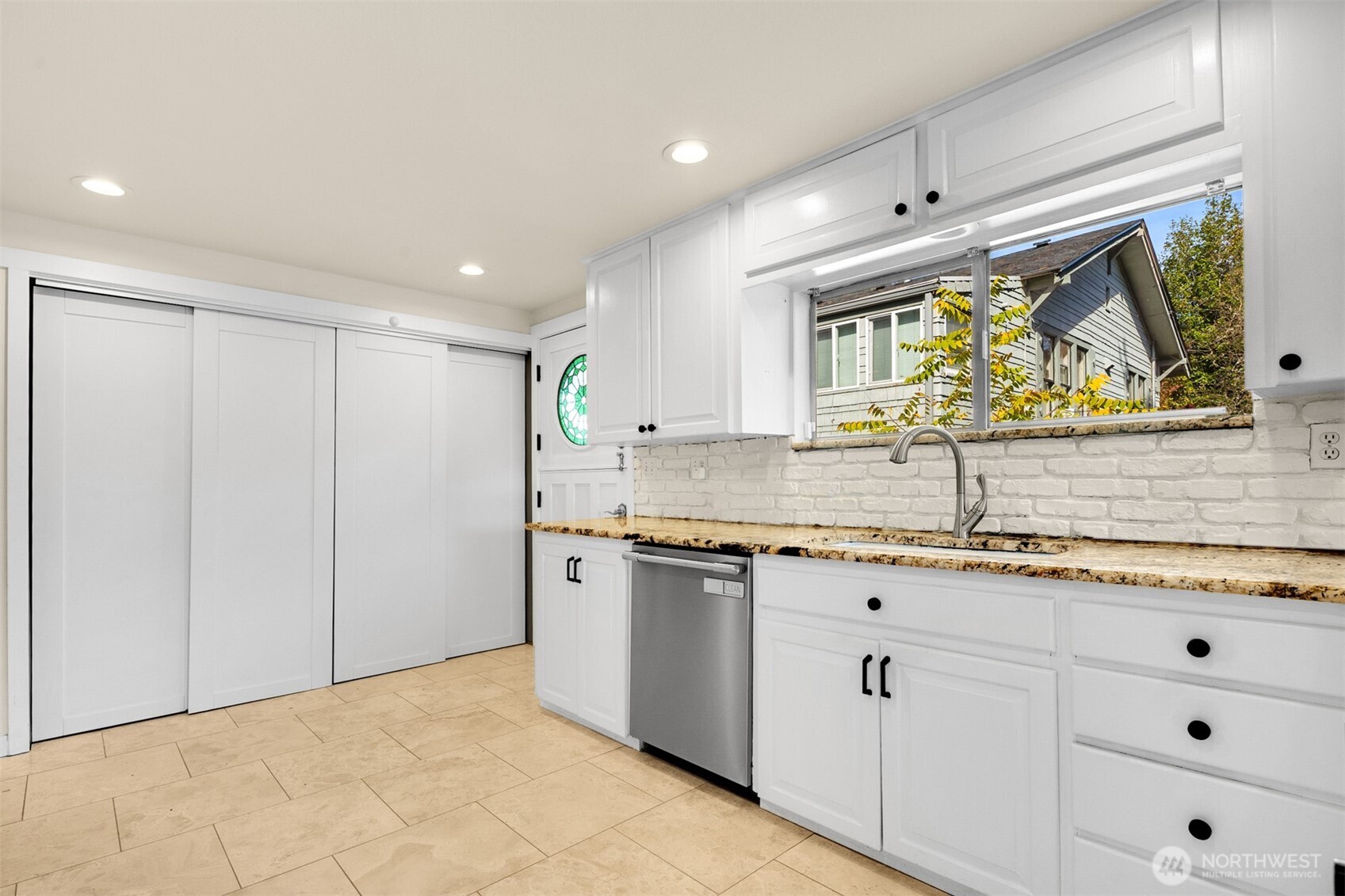 9515 Linden Avenue Property Photo 10