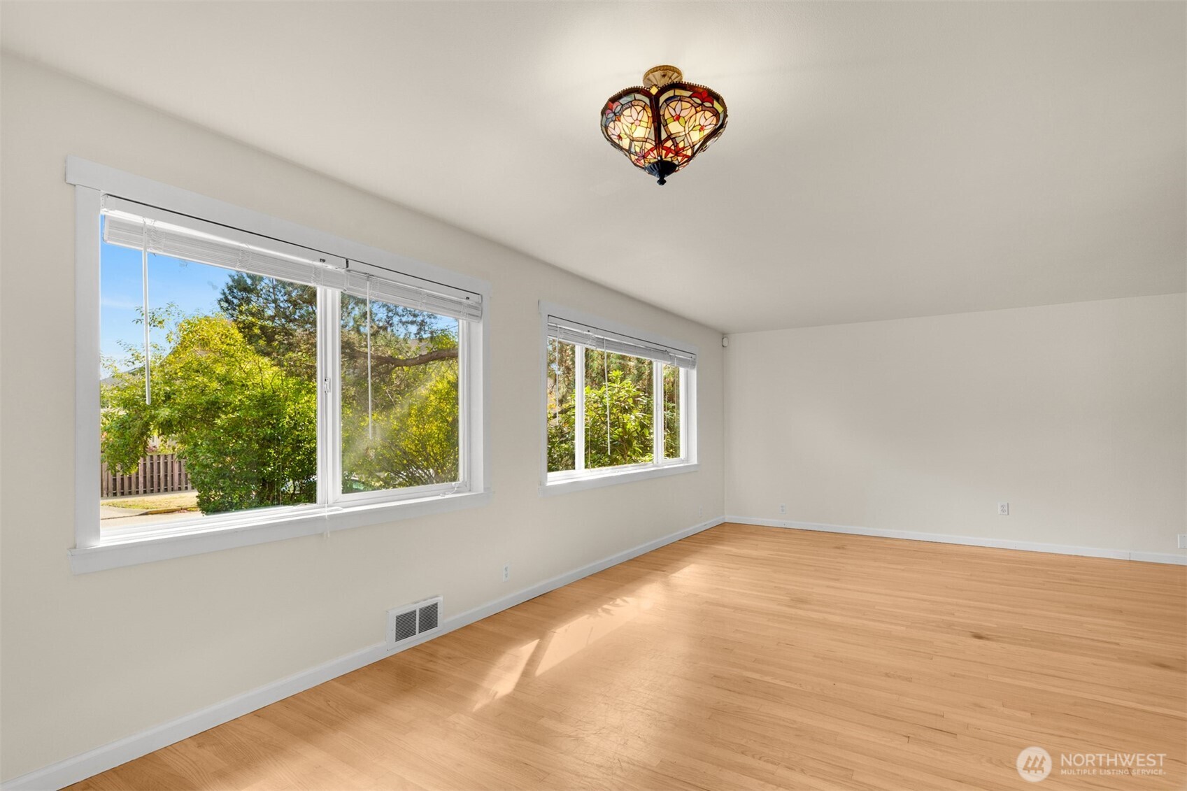 9515 Linden Avenue Property Photo 14