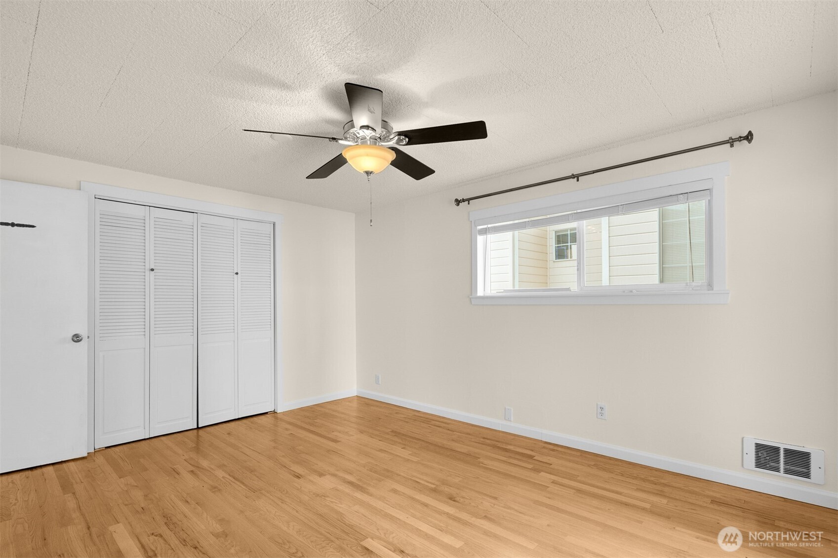 9515 Linden Avenue Property Photo 23