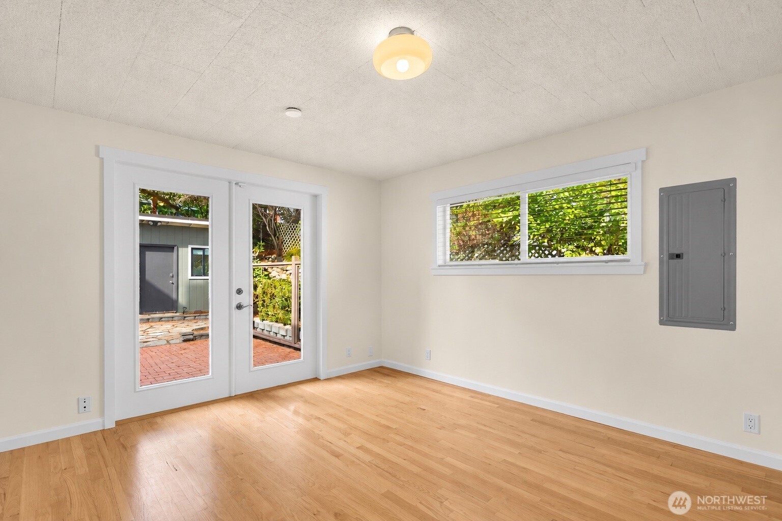 9515 Linden Avenue Property Photo 25
