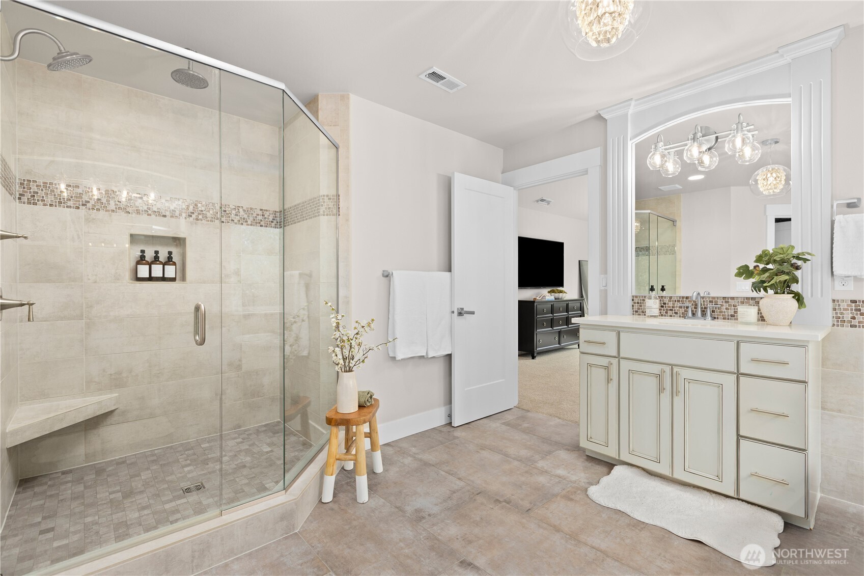 6323 62nd Street Property Photo 18