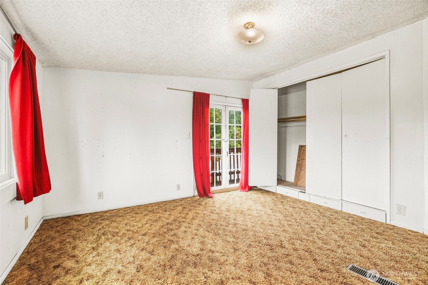 2535 30th Avenue Property Photo 14