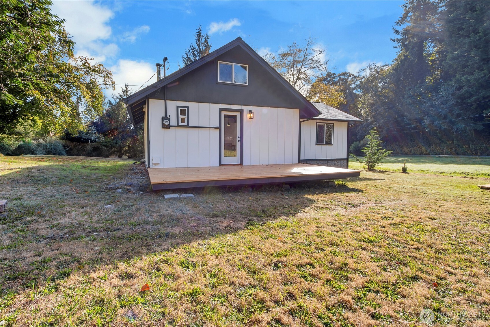 8990 Se Colvos Drive Property Photo 3