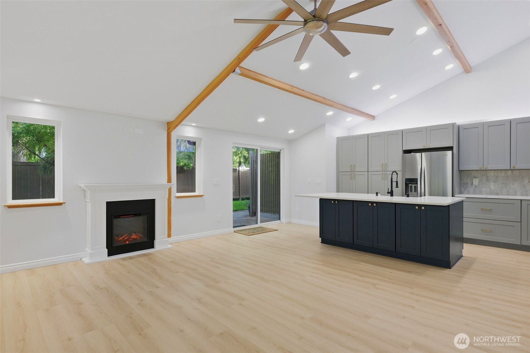 2802 Garden Court A Property Photo 11