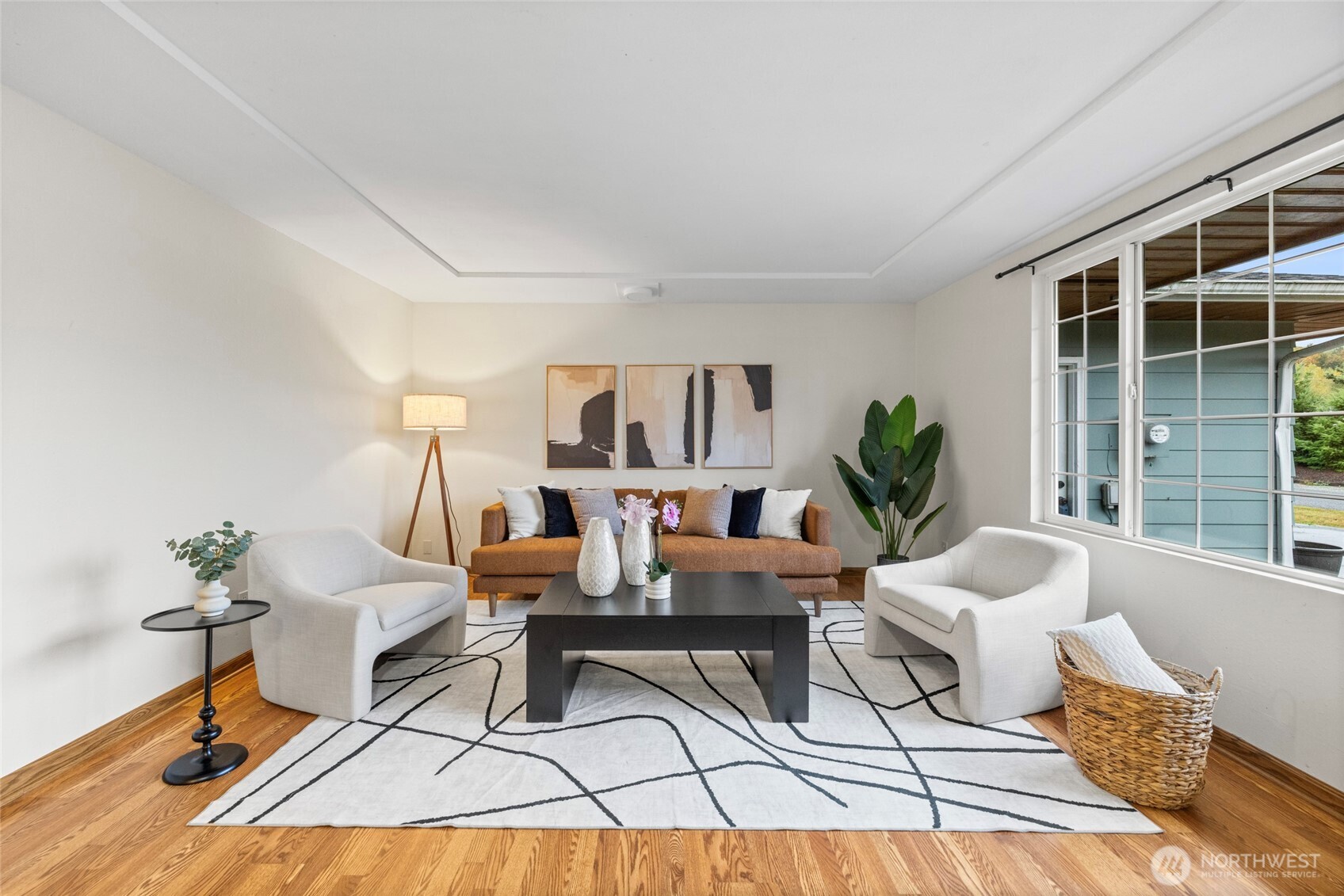 18727 Fishermans Loop Property Photo 8