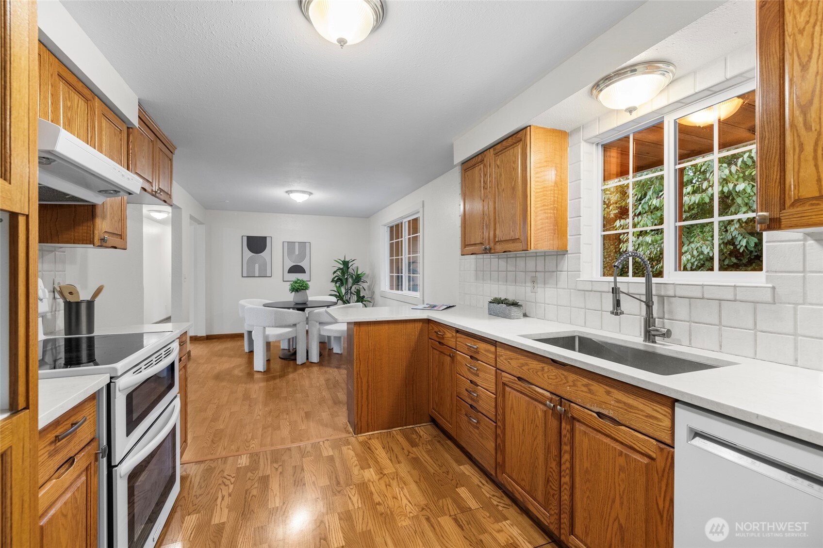 18727 Fishermans Loop Property Photo 17