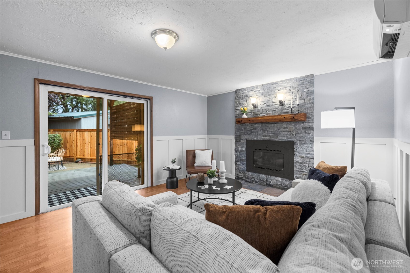 18727 Fishermans Loop Property Photo 20