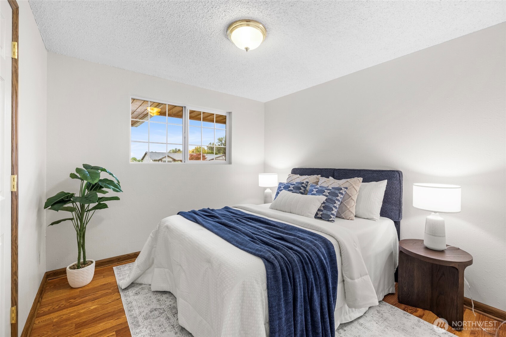 18727 Fishermans Loop Property Photo 29