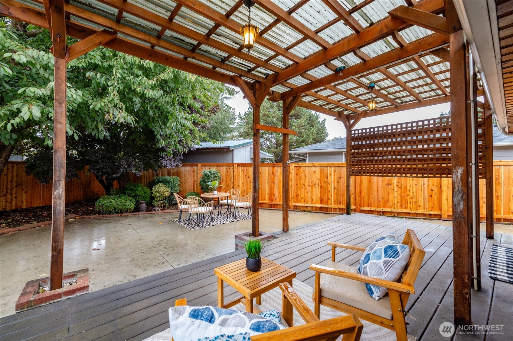 18727 Fishermans Loop Property Photo 31