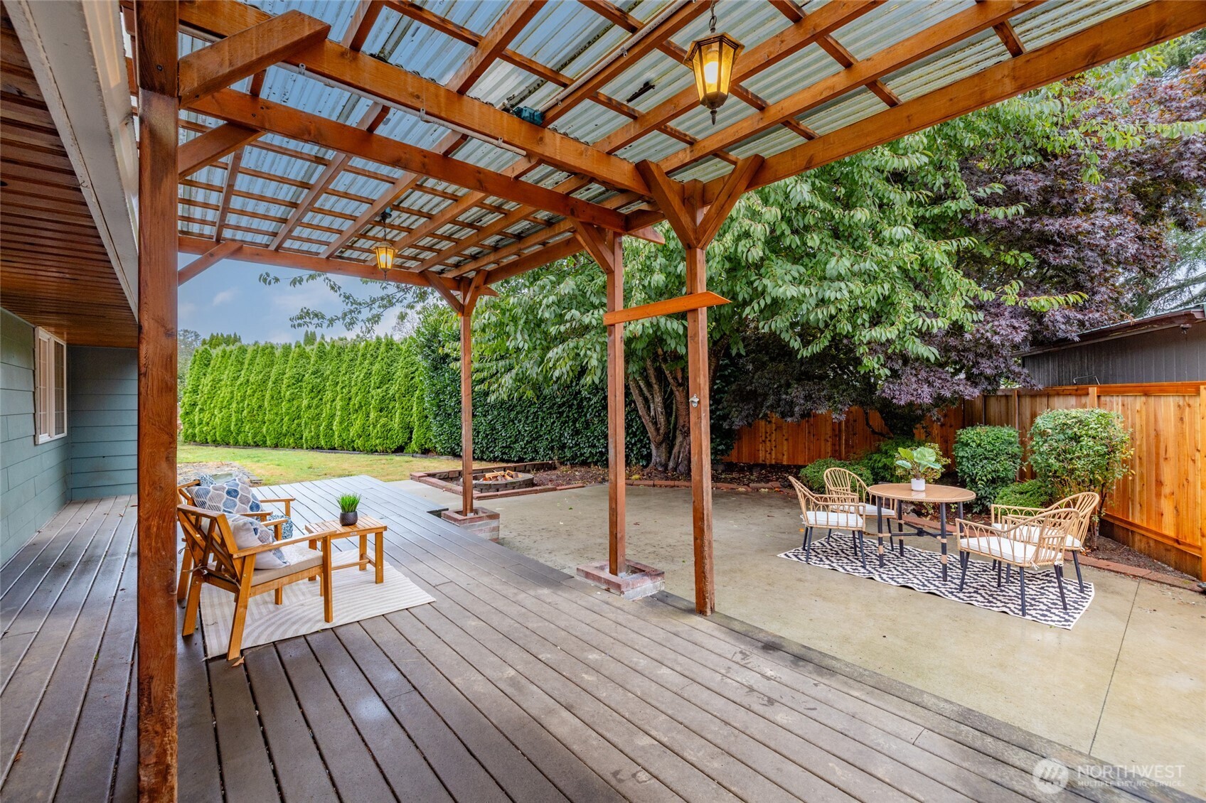 18727 Fishermans Loop Property Photo 32