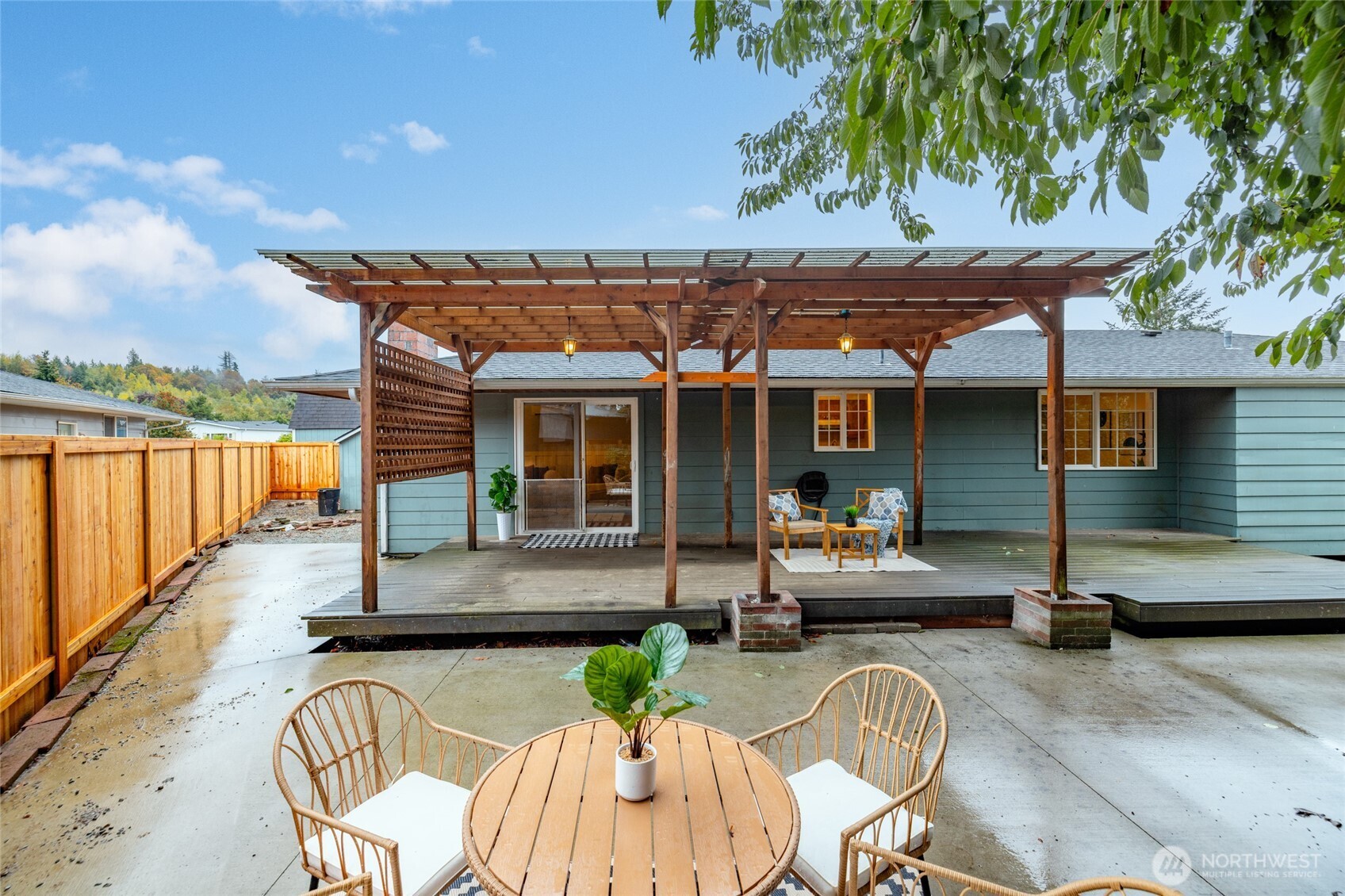 18727 Fishermans Loop Property Photo 33