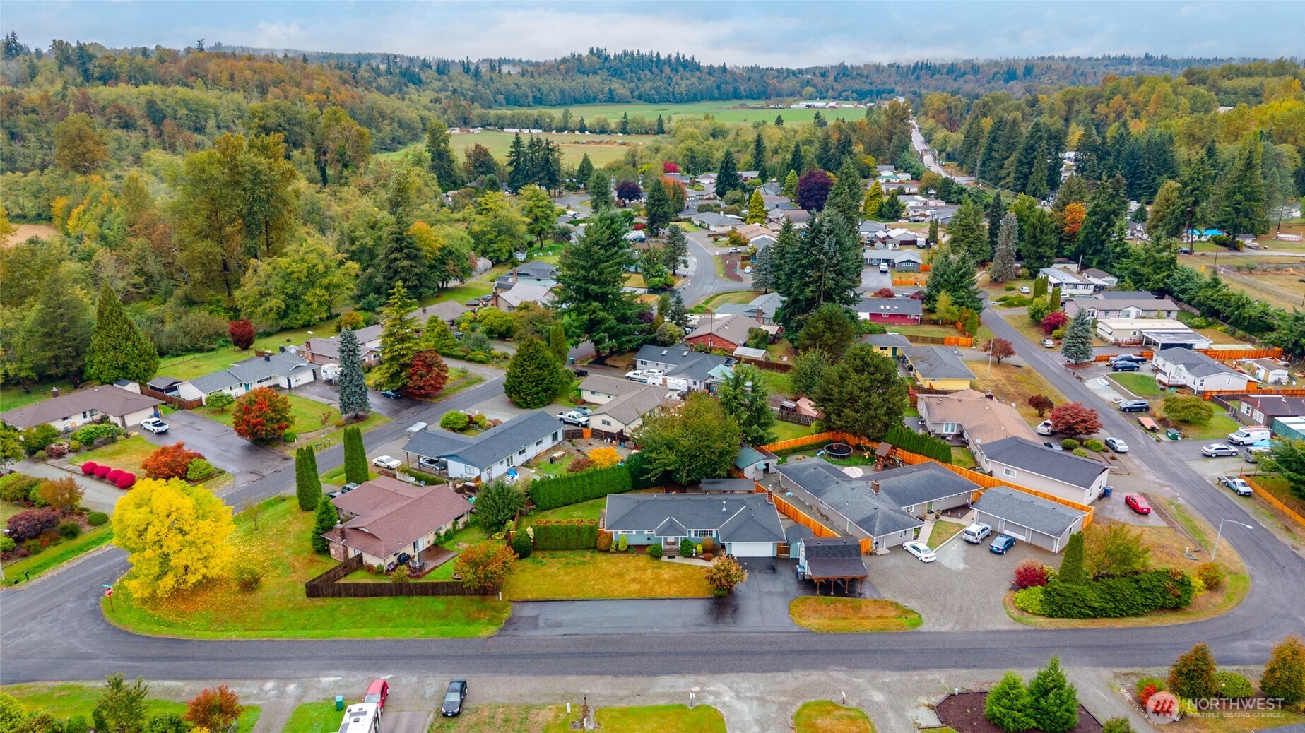 18727 Fishermans Loop Property Photo 38
