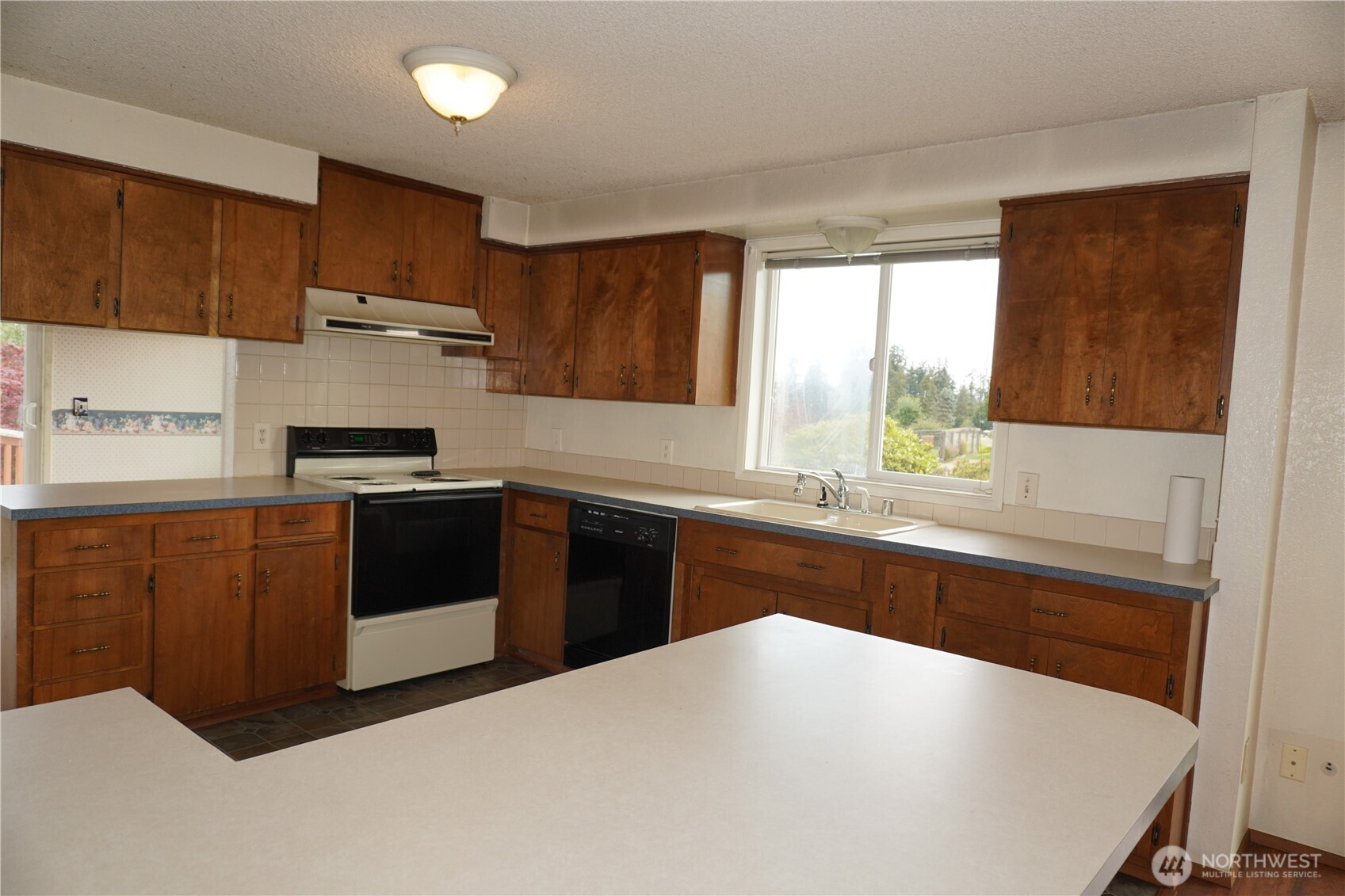 711 Christman Place Property Photo 6