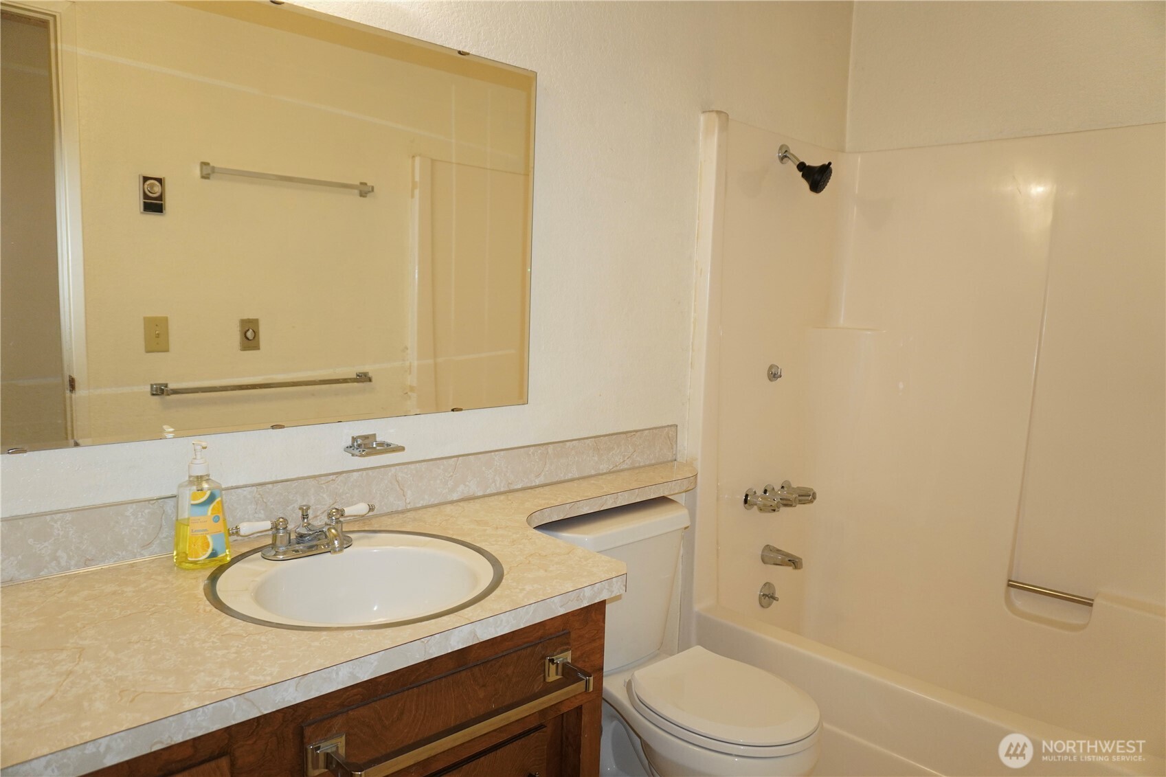 711 Christman Place Property Photo 17