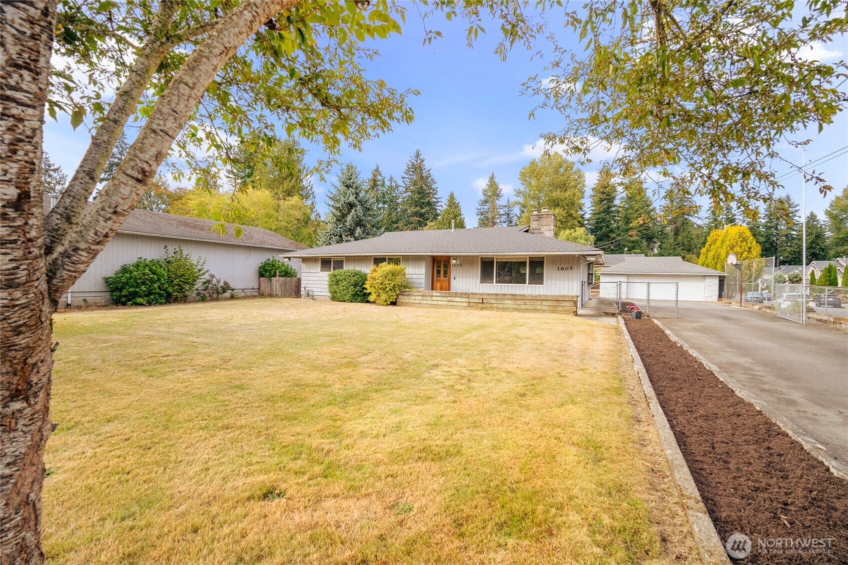 1605 126th Street Property Photo 2
