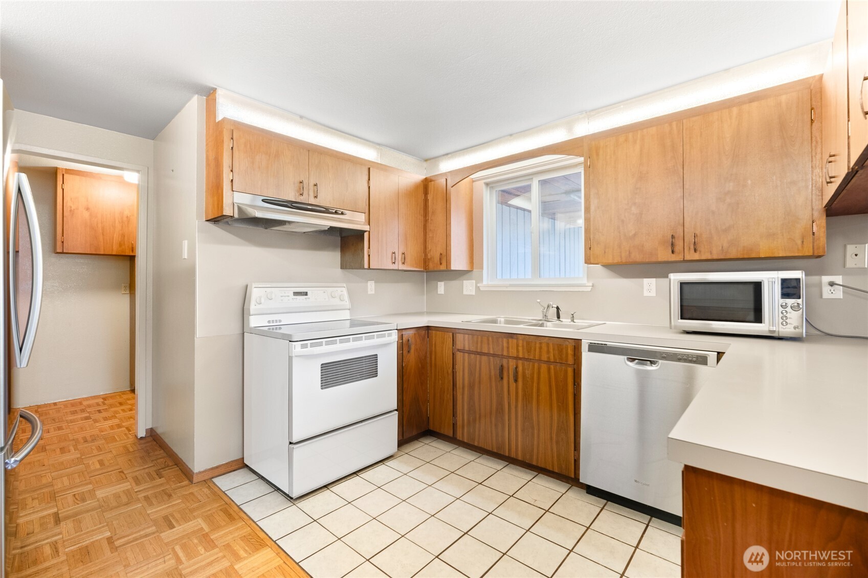 1605 126th Street Property Photo 4