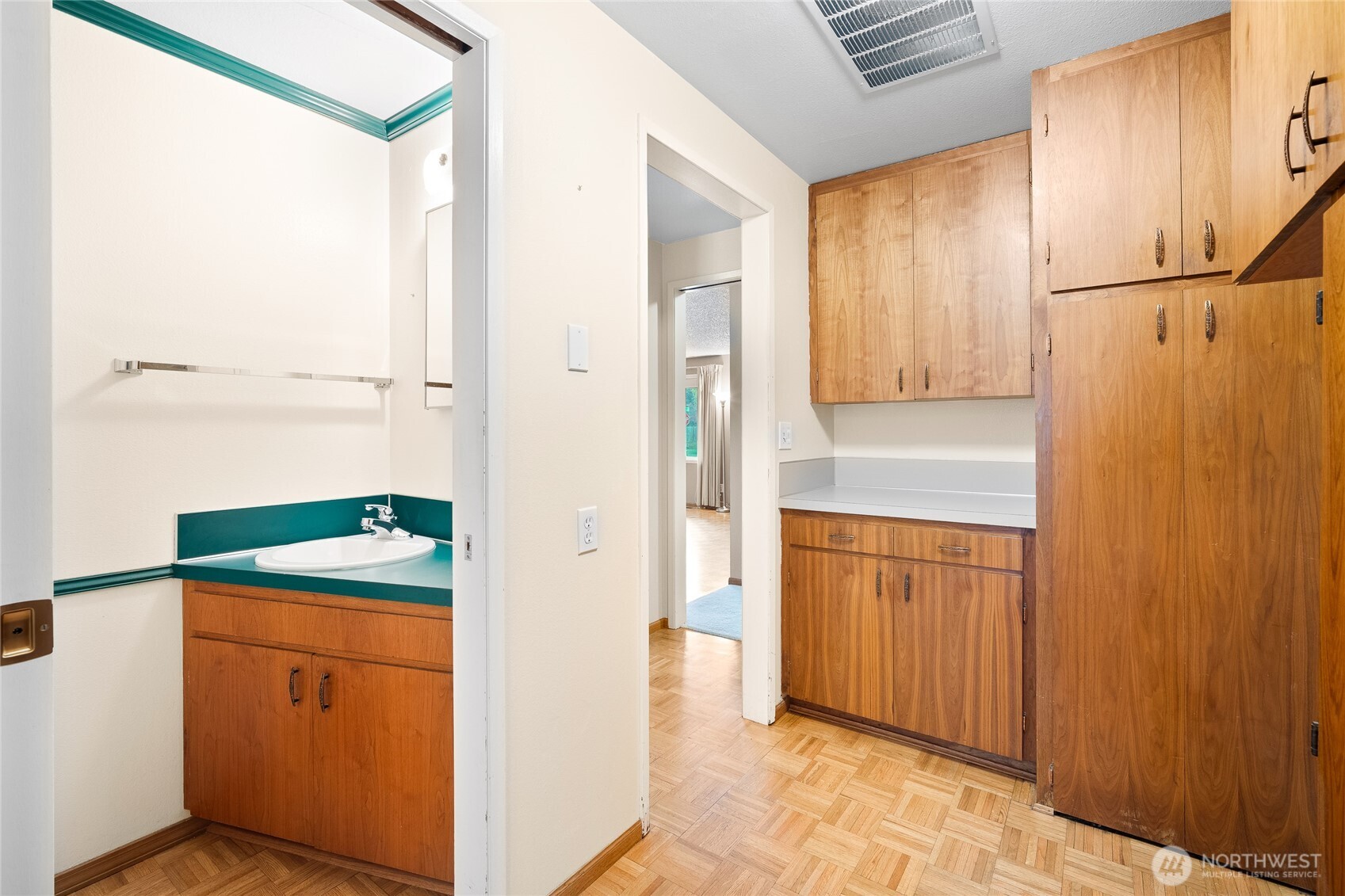 1605 126th Street Property Photo 8