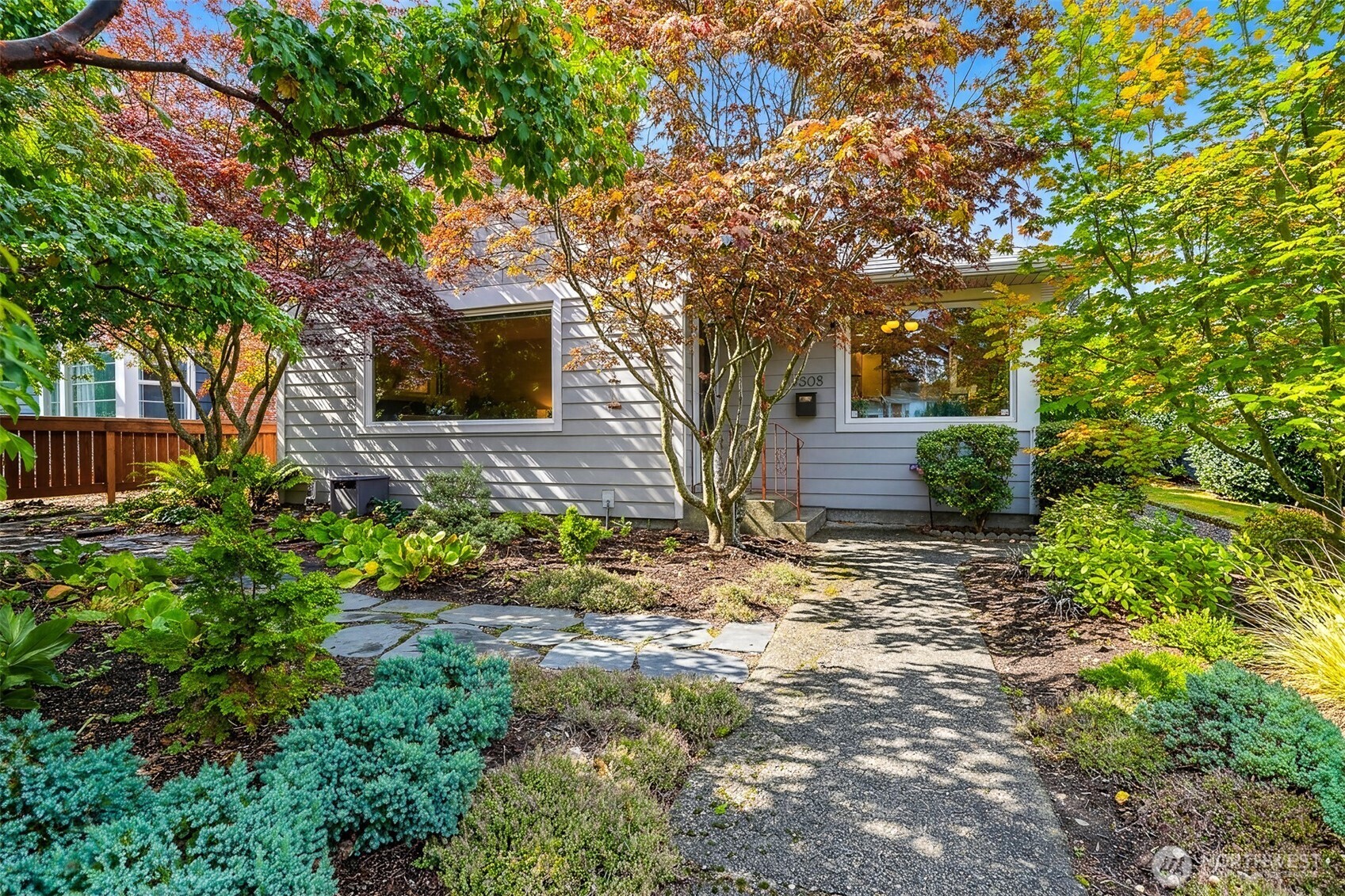 9508 Mary Avenue Property Photo 1