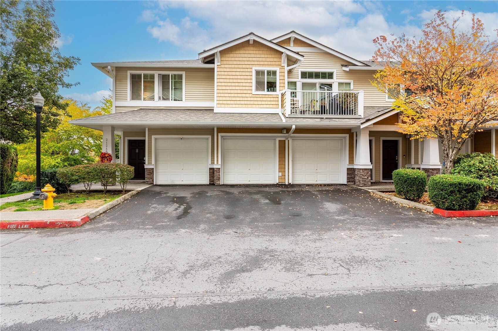 21240 40th Place Unit B Property Photo 1