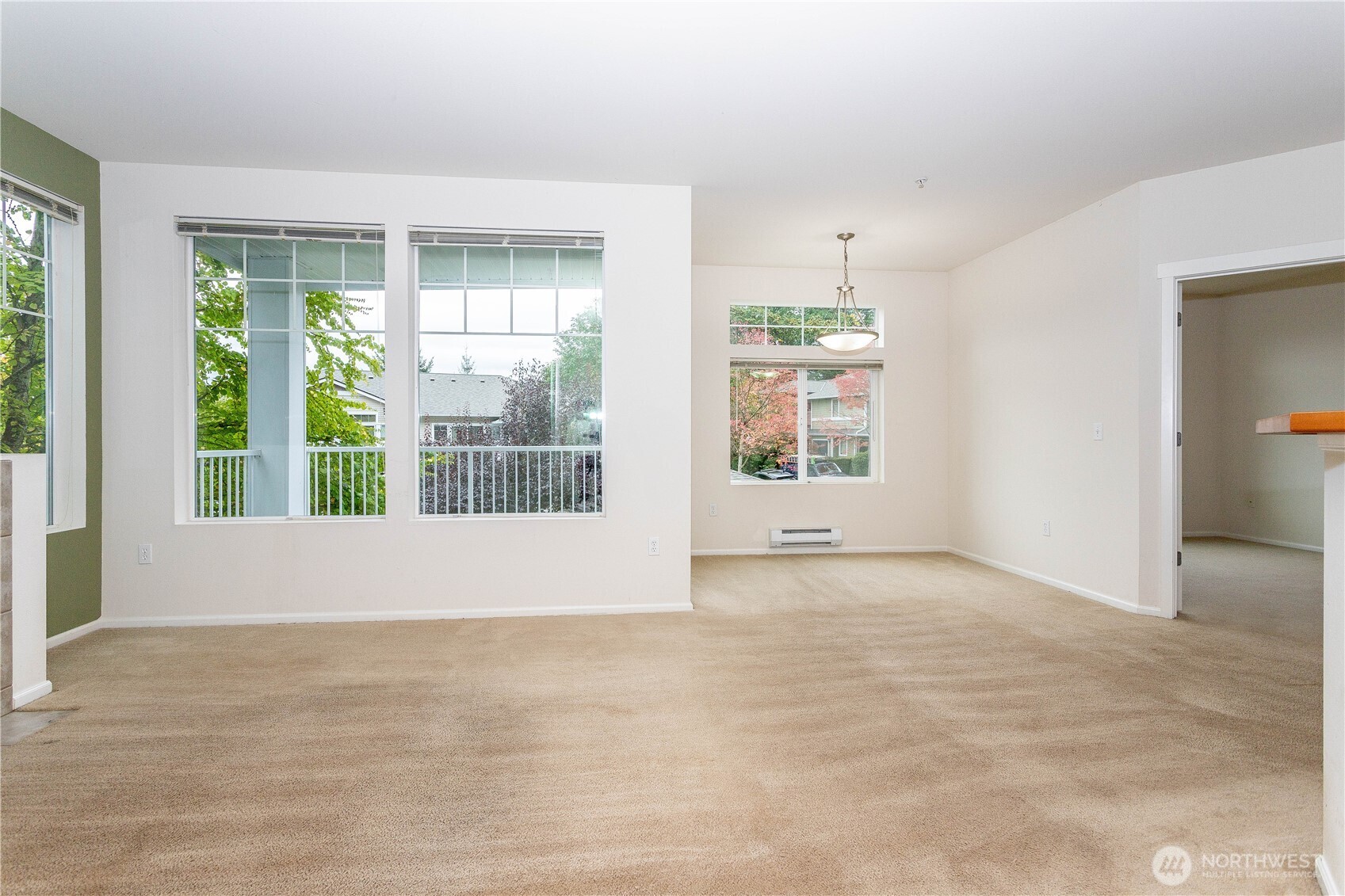 21240 40th Place Unit B Property Photo 4