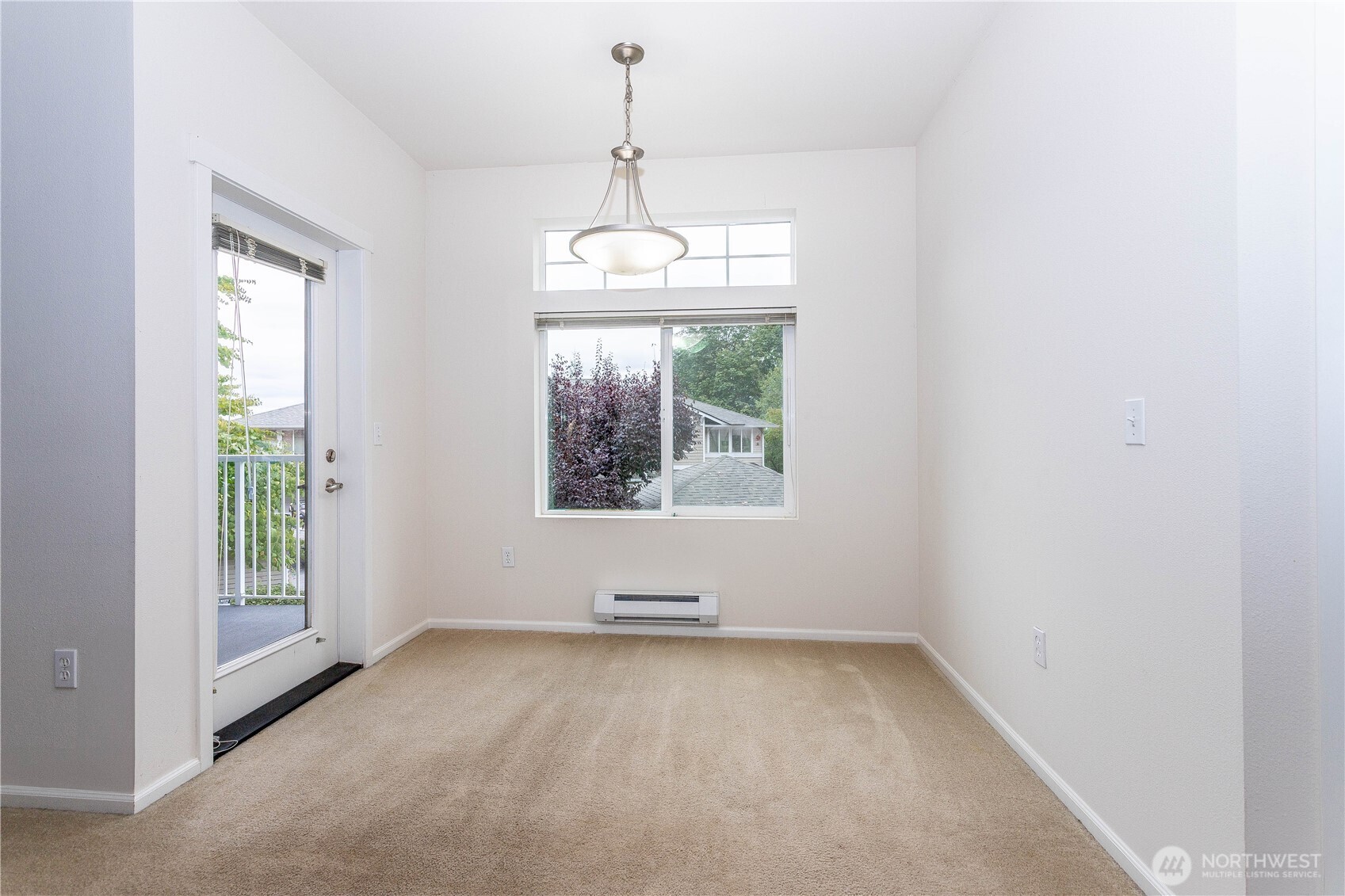 21240 40th Place Unit B Property Photo 5