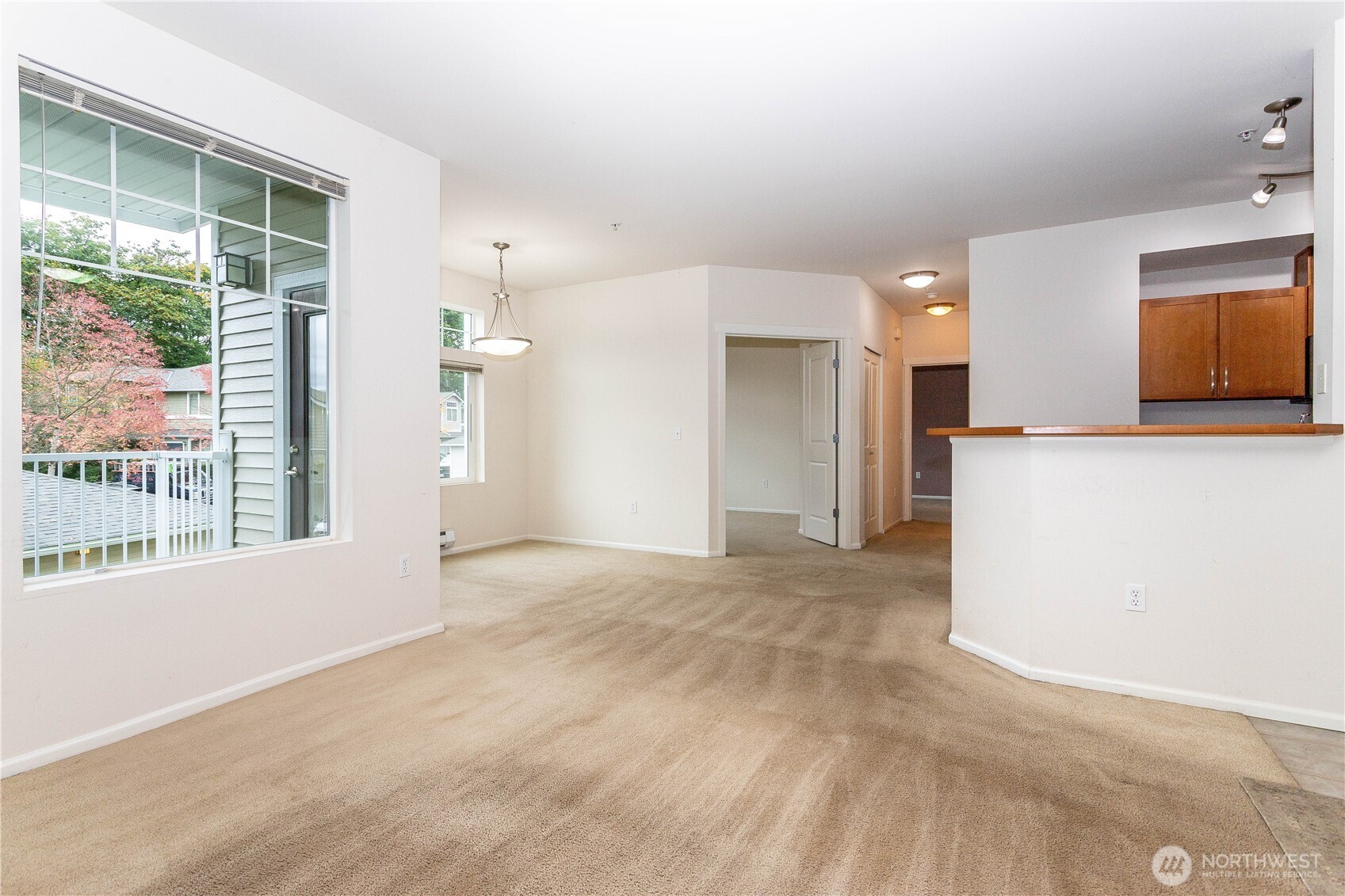 21240 40th Place Unit B Property Photo 7