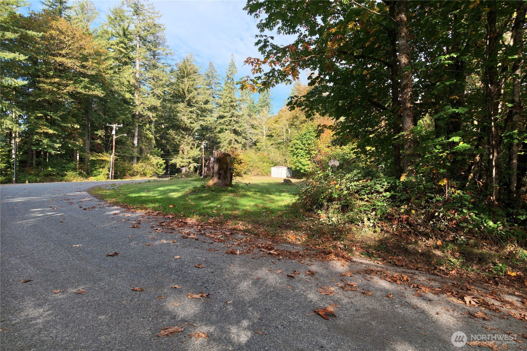 41354 North Shore Lane Property Photo 5