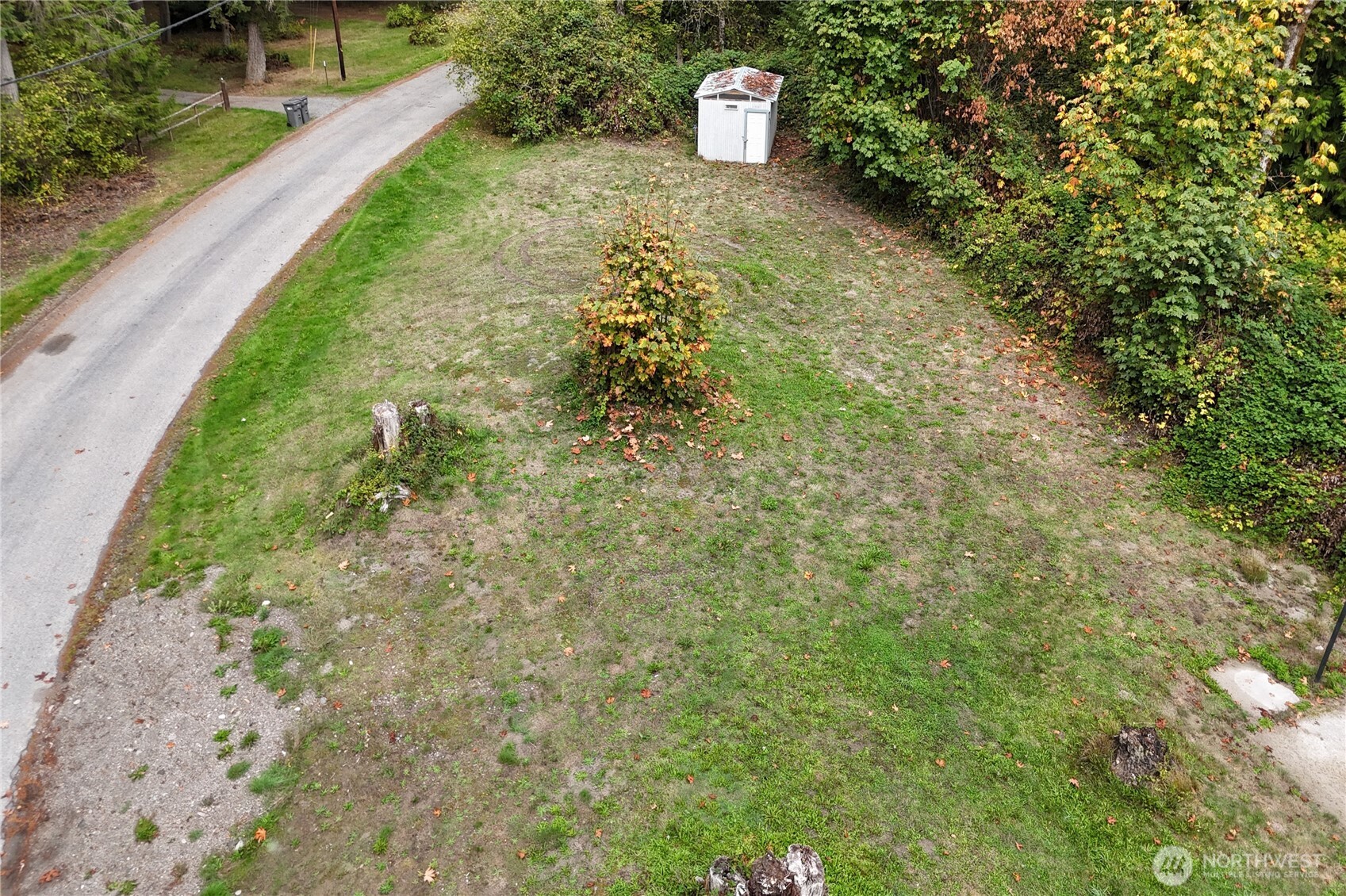 41354 North Shore Lane Property Photo 9