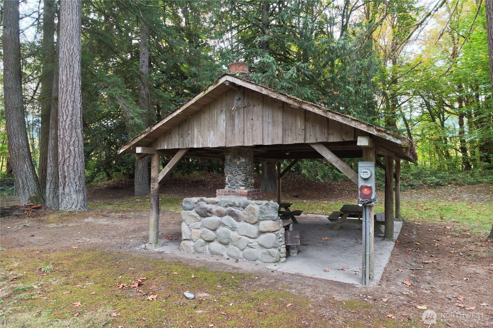 41354 North Shore Lane Property Photo 29