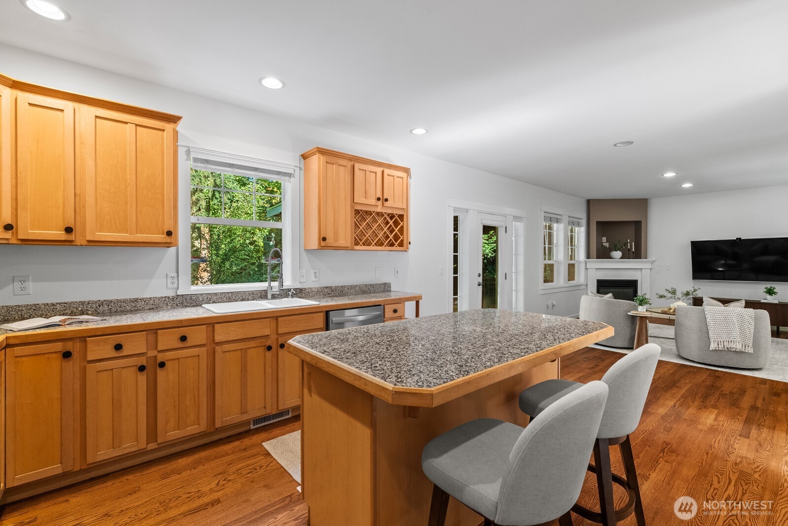 10220 Ne Yaquina Avenue Property Photo 15