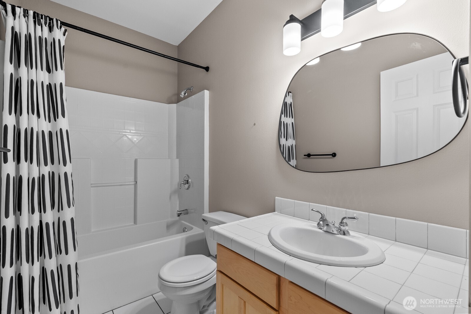 10220 Ne Yaquina Avenue Property Photo 23