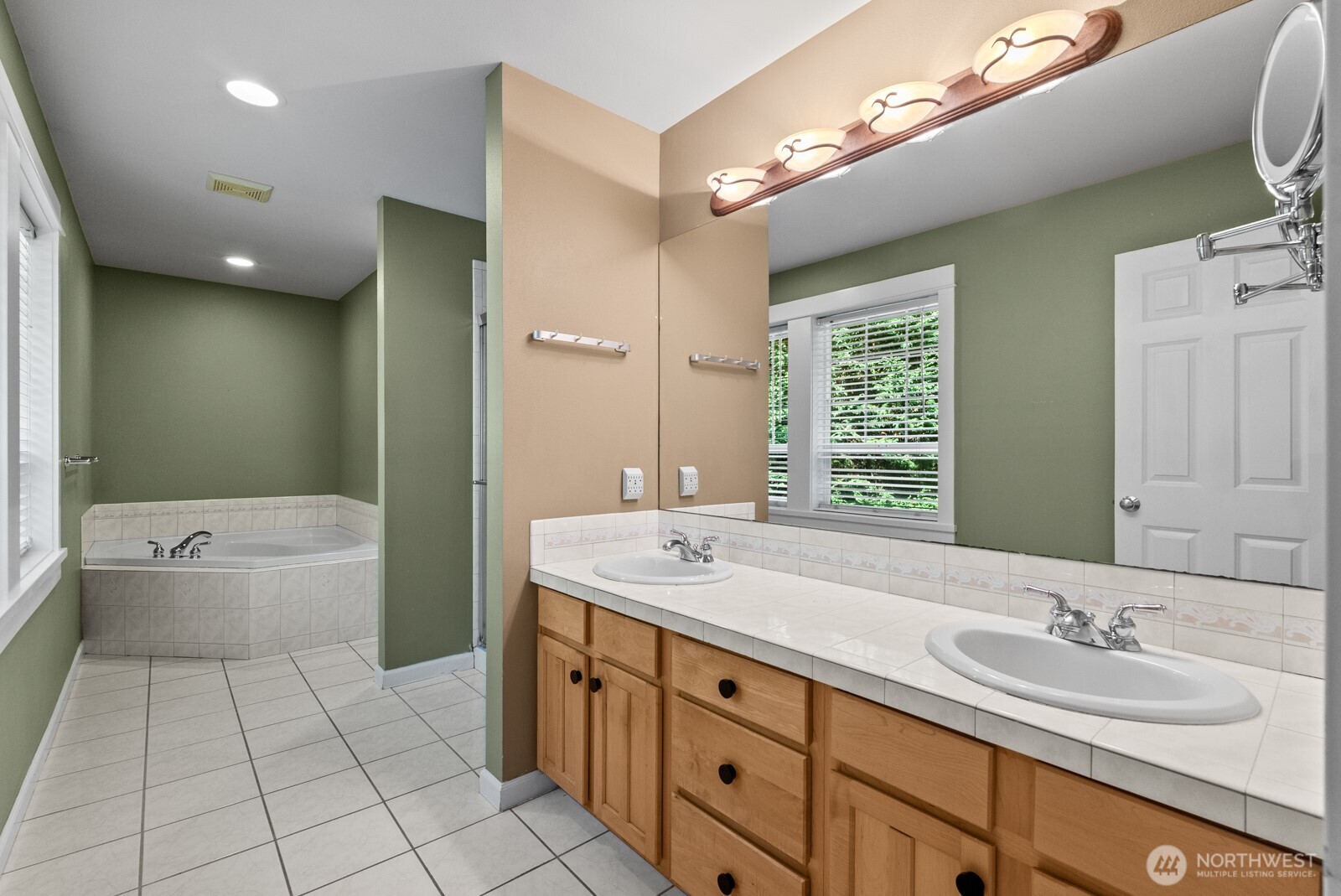 10220 Ne Yaquina Avenue Property Photo 32