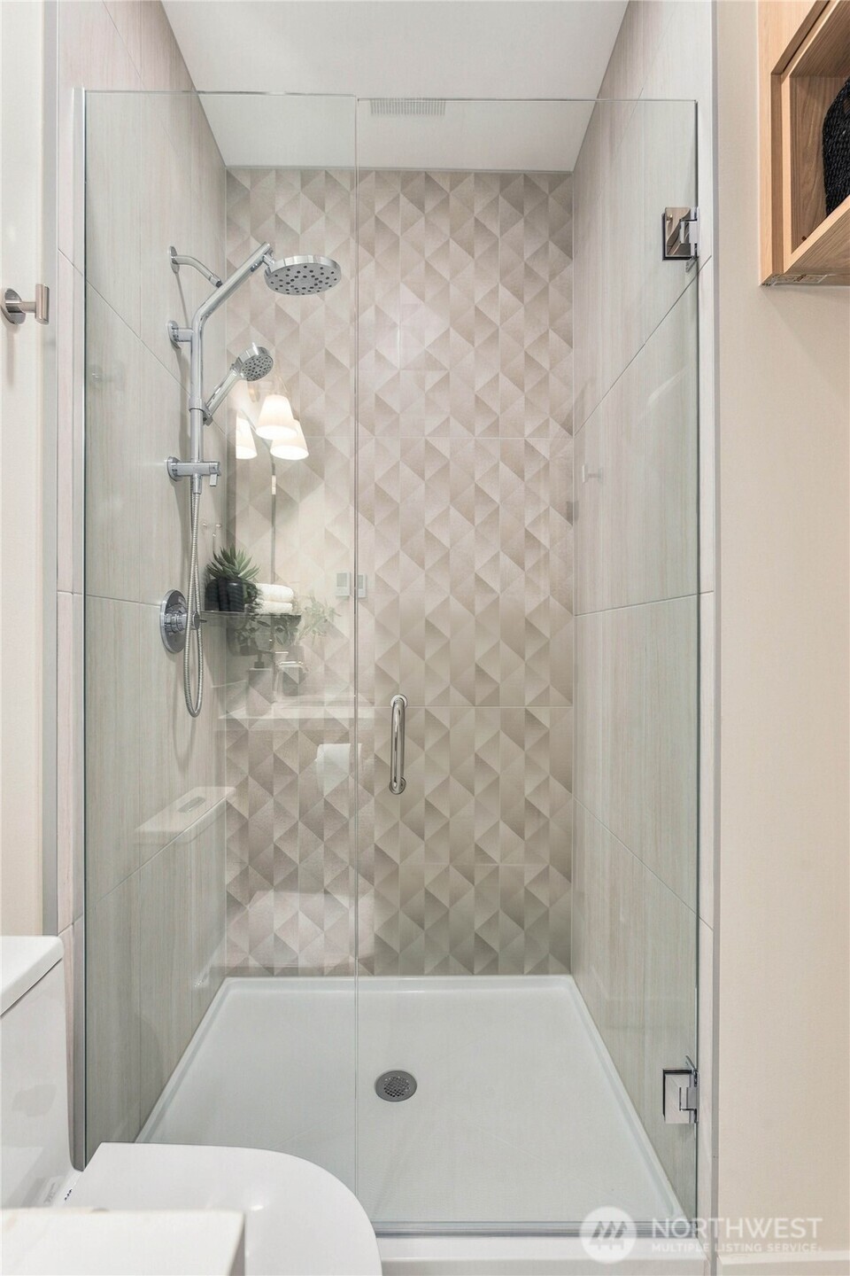 2328 Franklin Avenue G Property Photo 11