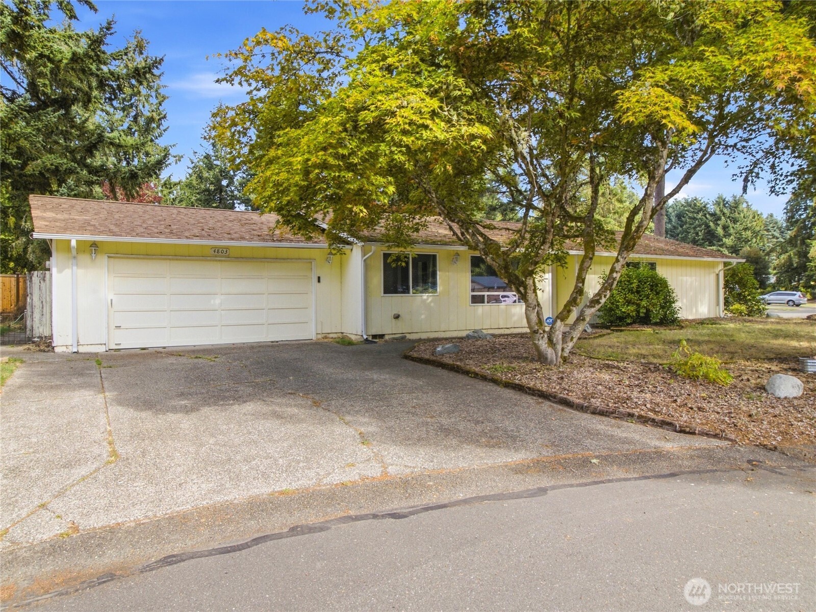 4803 33rd Court Property Photo 2