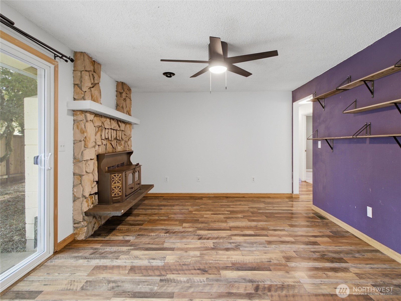 4803 33rd Court Property Photo 11