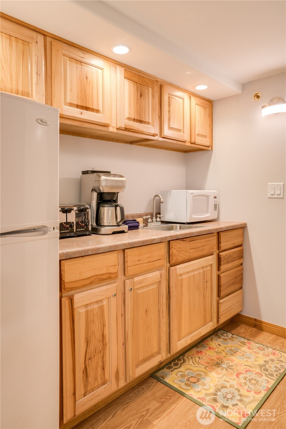 219 8th Street A Property Photo 32