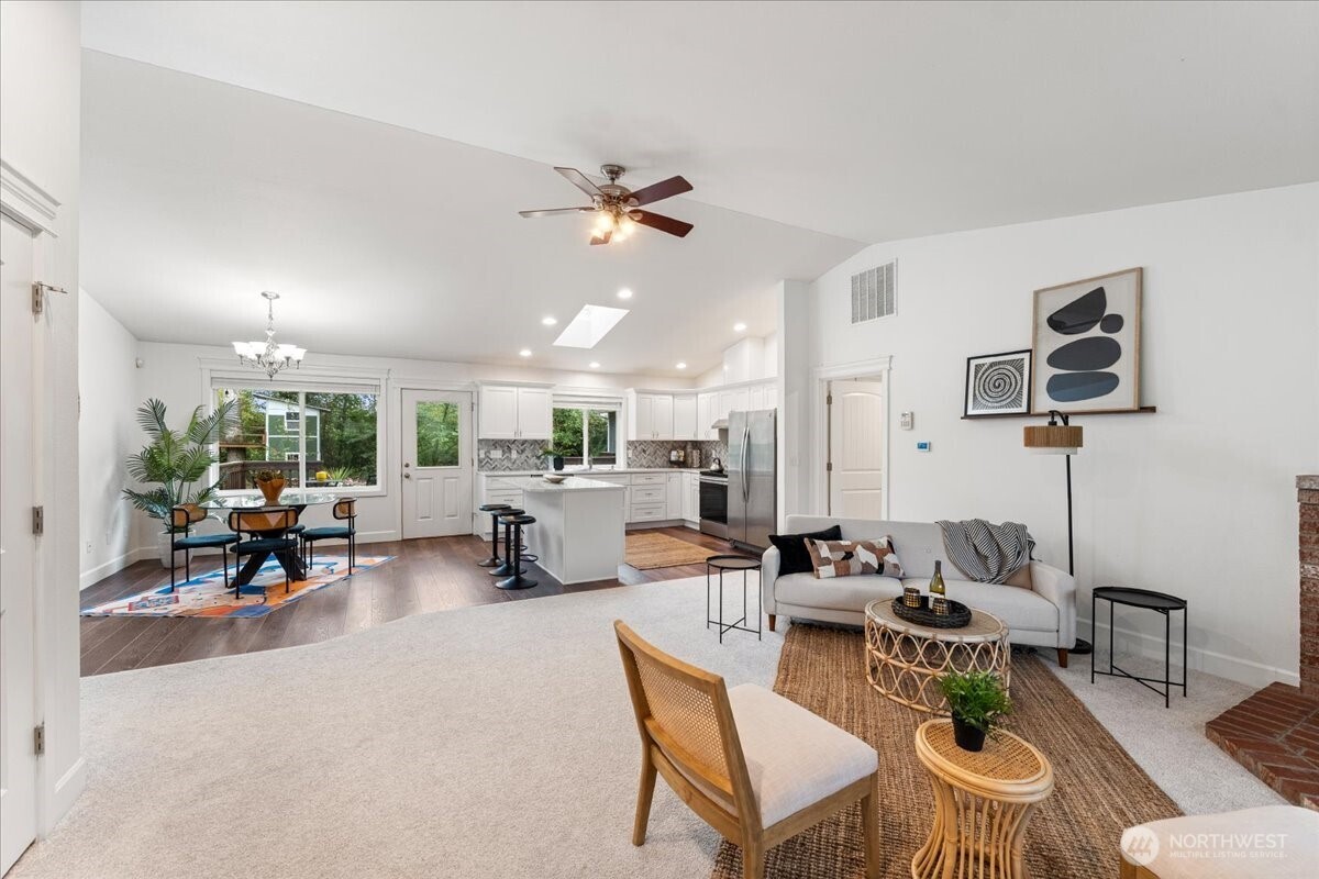 11704 11th Street Ct Property Photo 5