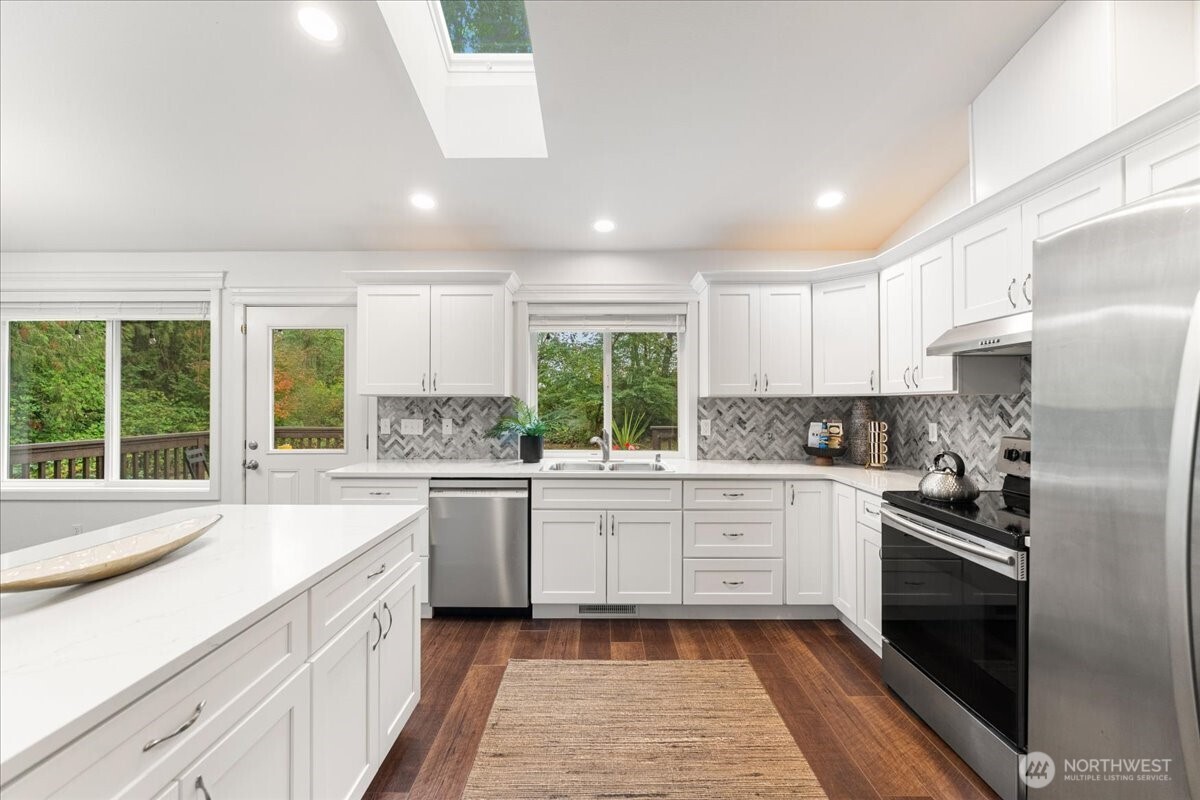 11704 11th Street Ct Property Photo 8
