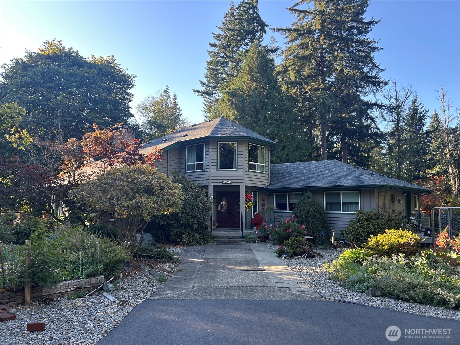 13717 214th Street Property Photo 2
