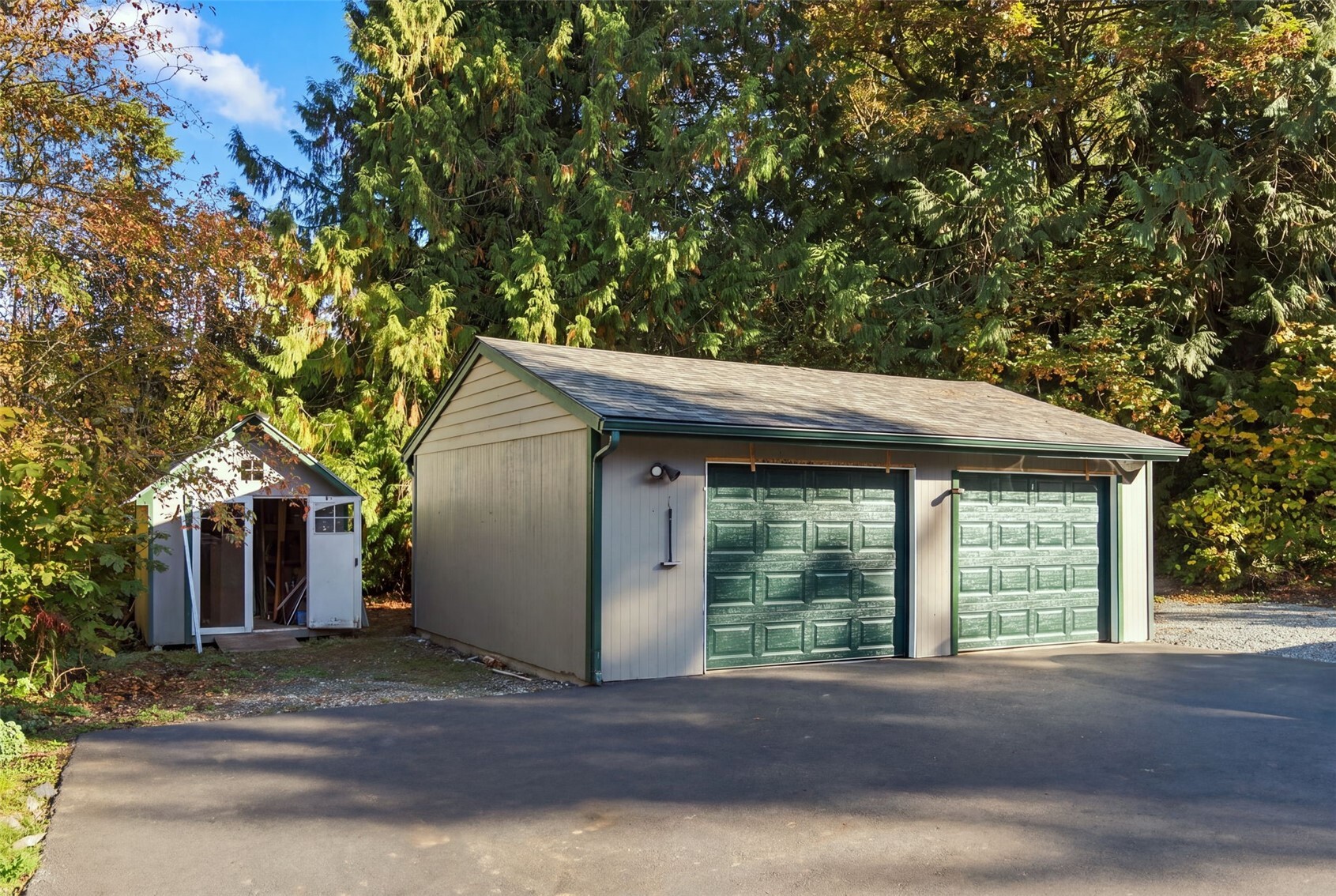 13717 214th Street Property Photo 4