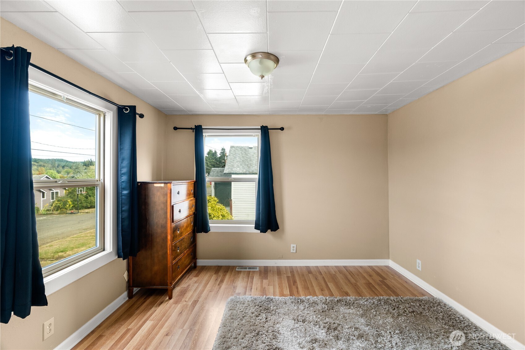 317 W Pine Street Property Photo 5