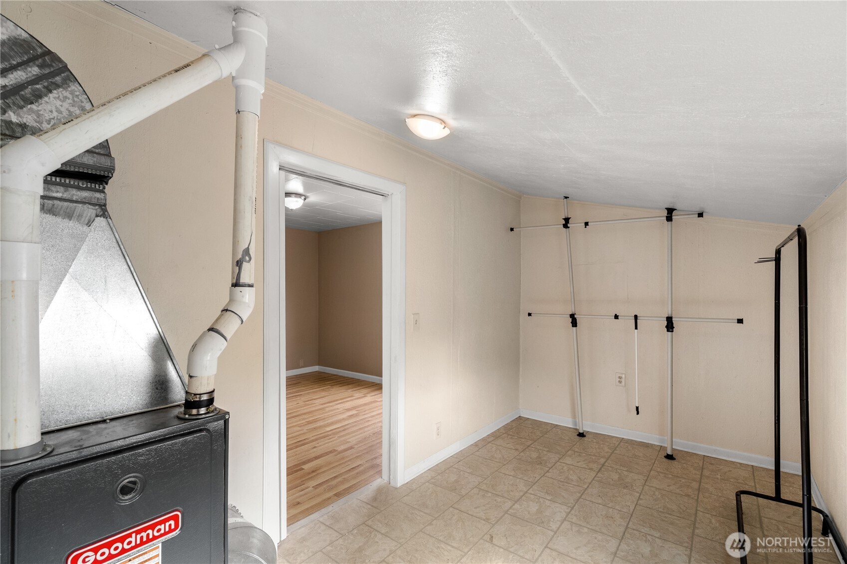 317 W Pine Street Property Photo 11
