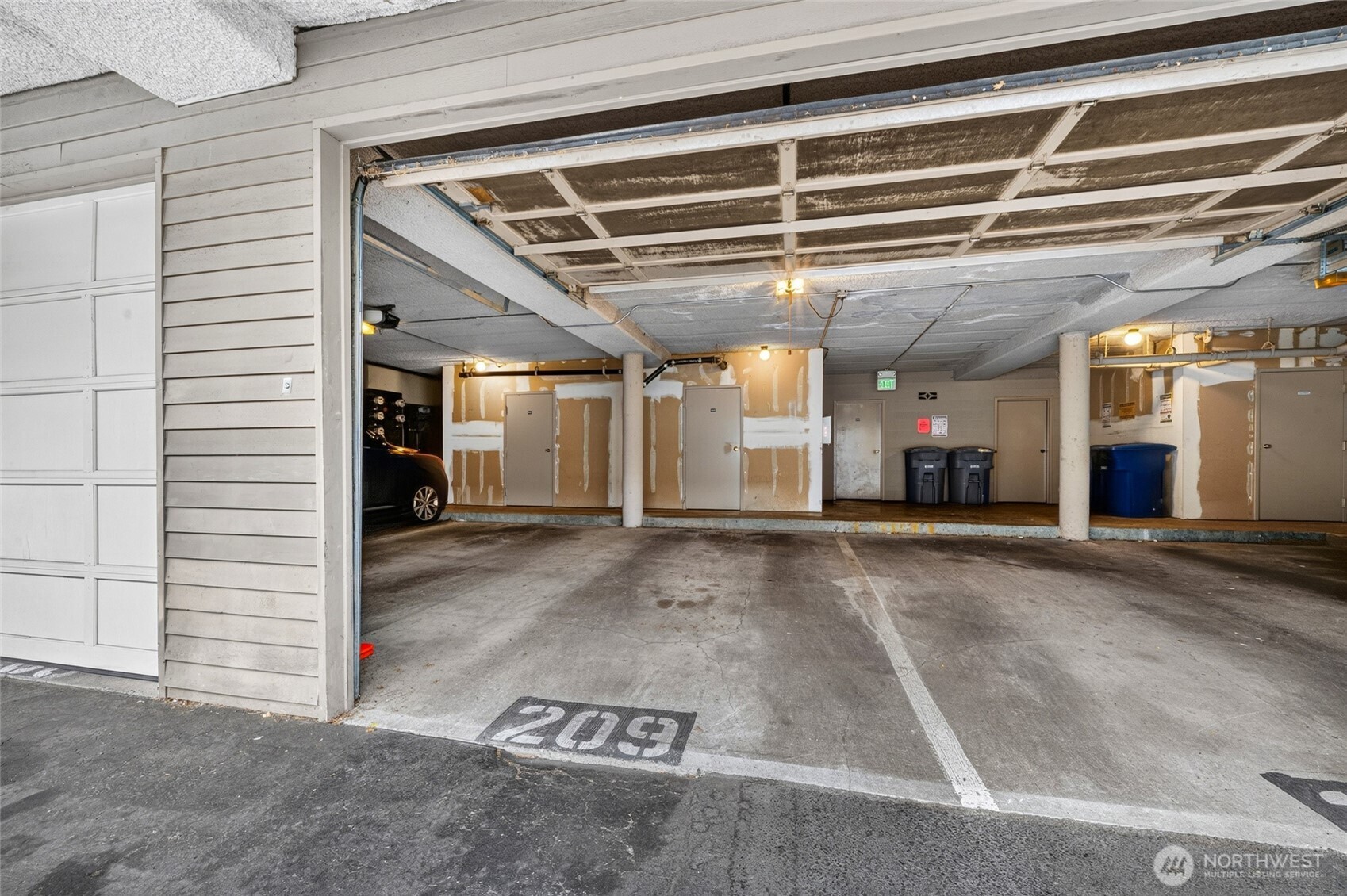 10410 Ne 32nd Place D-104 Property Photo 13