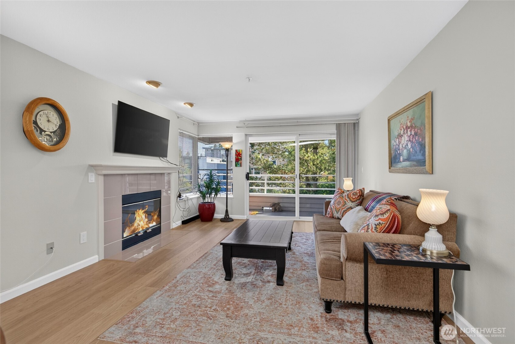 2125 California Avenue 302 Property Photo 1