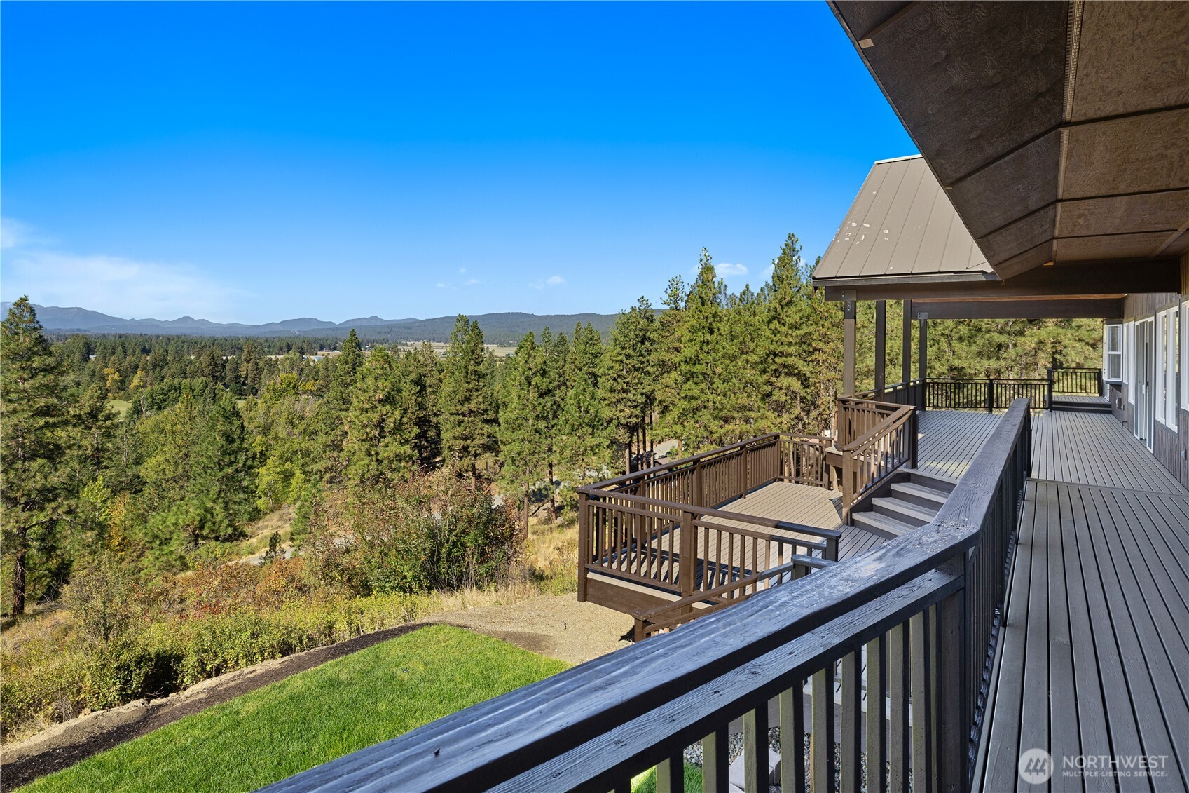 2262 Lambert Road Property Photo 15