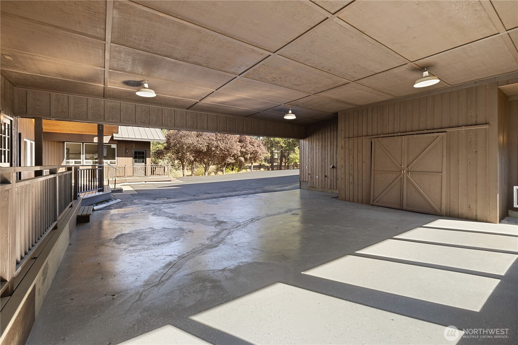 2262 Lambert Road Property Photo 18